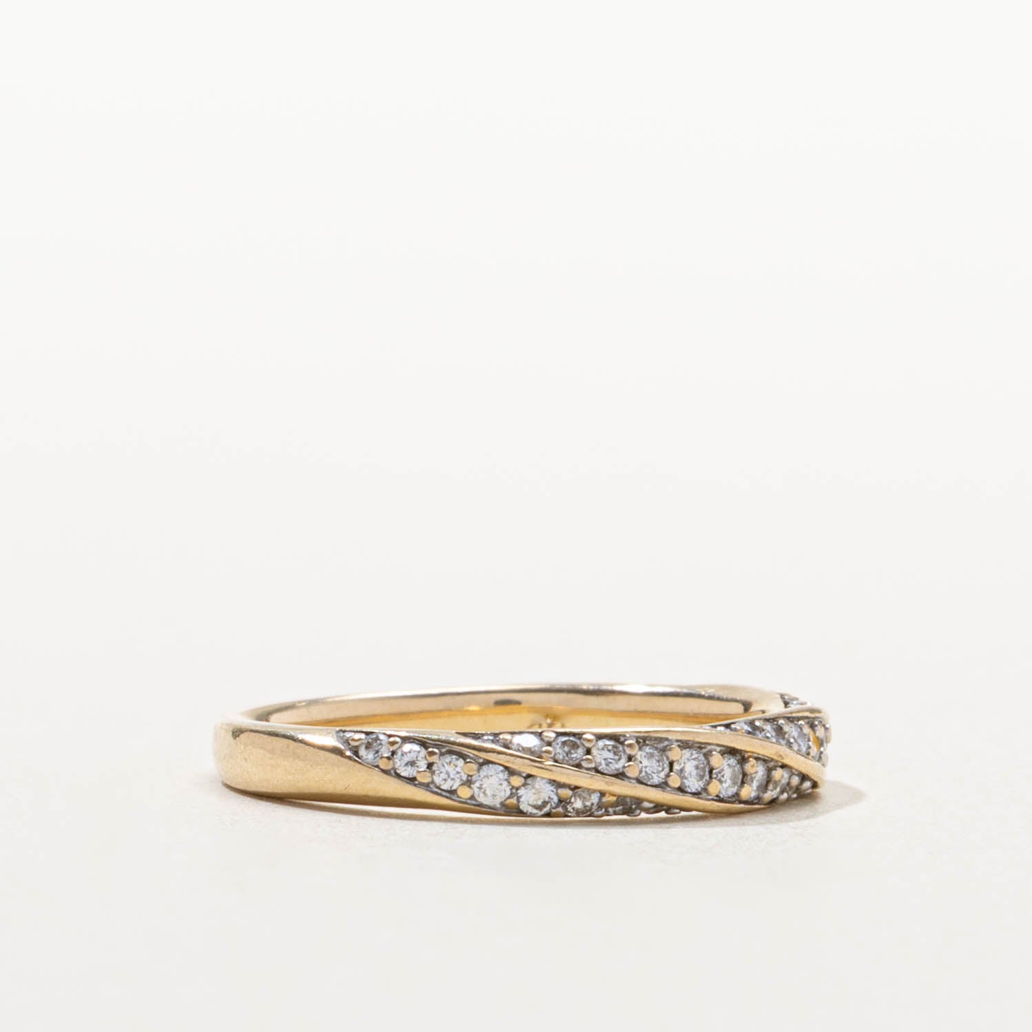 14k Semi Eternity Diamond Twisted Band | SZ 7
