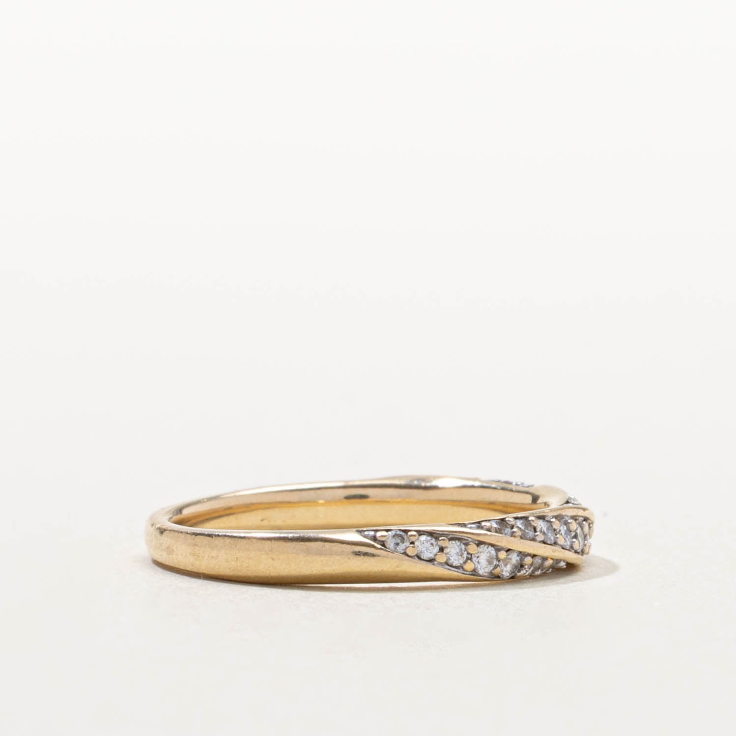 14k Semi Eternity Diamond Twisted Band | SZ 7
