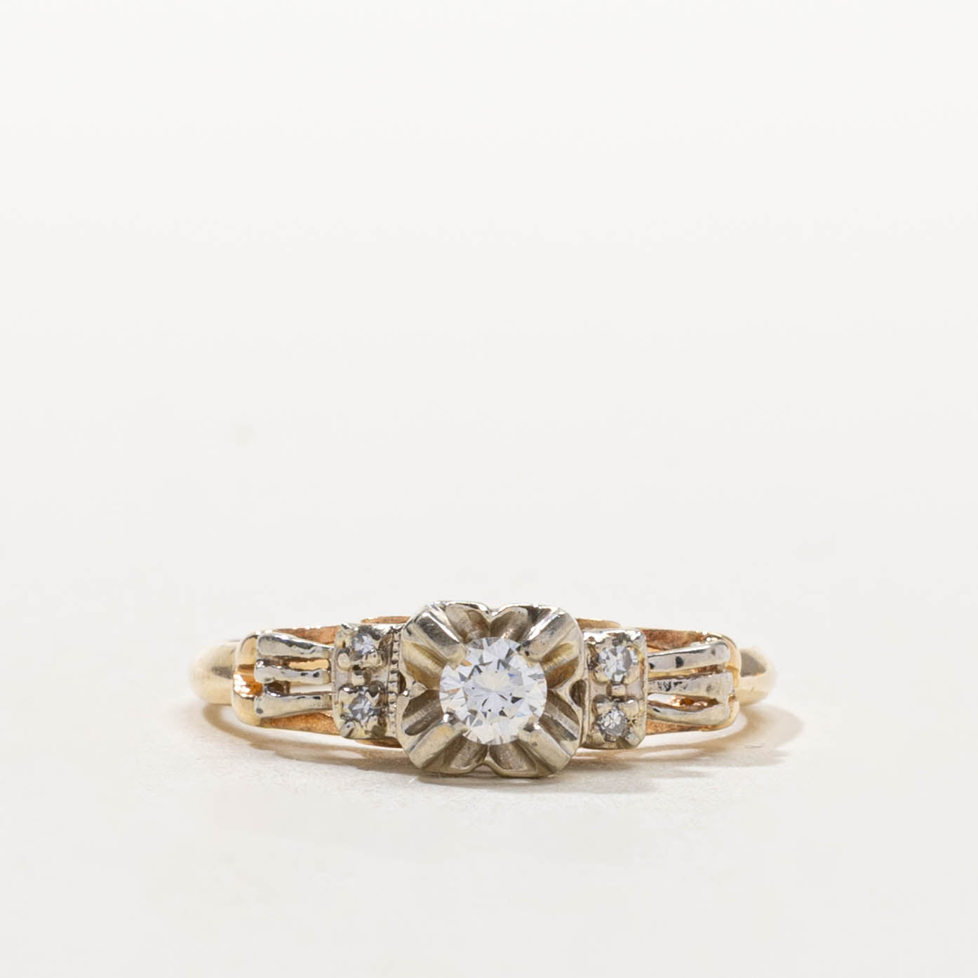 14k Illusion Set Diamond Accented Textured Ring | SZ 4.75