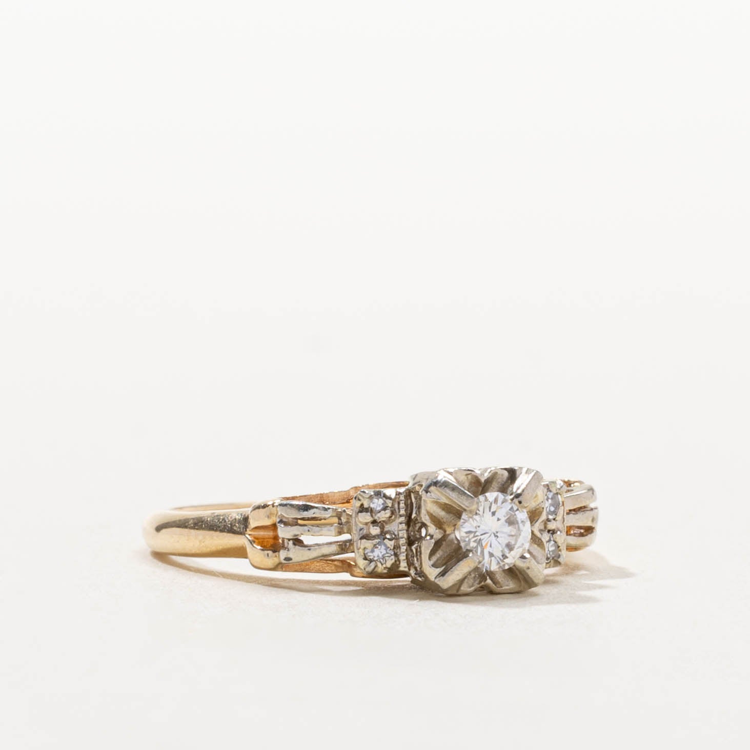 14k Illusion Set Diamond Accented Textured Ring | SZ 4.75