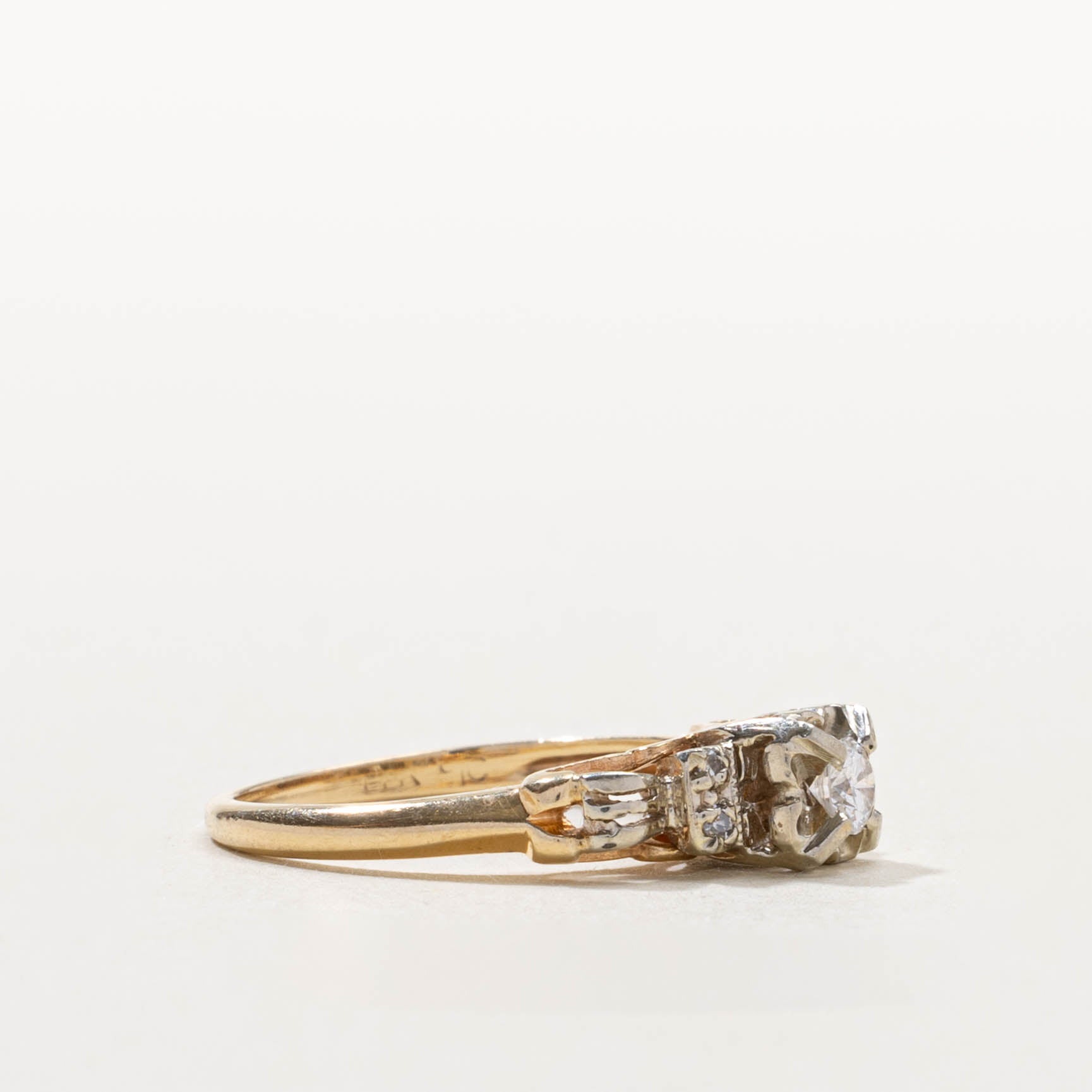 14k Illusion Set Diamond Accented Textured Ring | SZ 4.75