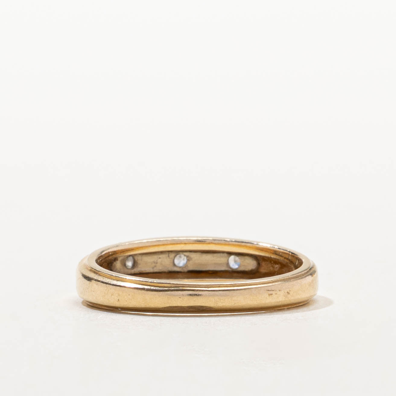 14k Three Stone Diamond Patterned Band | SZ 5.75