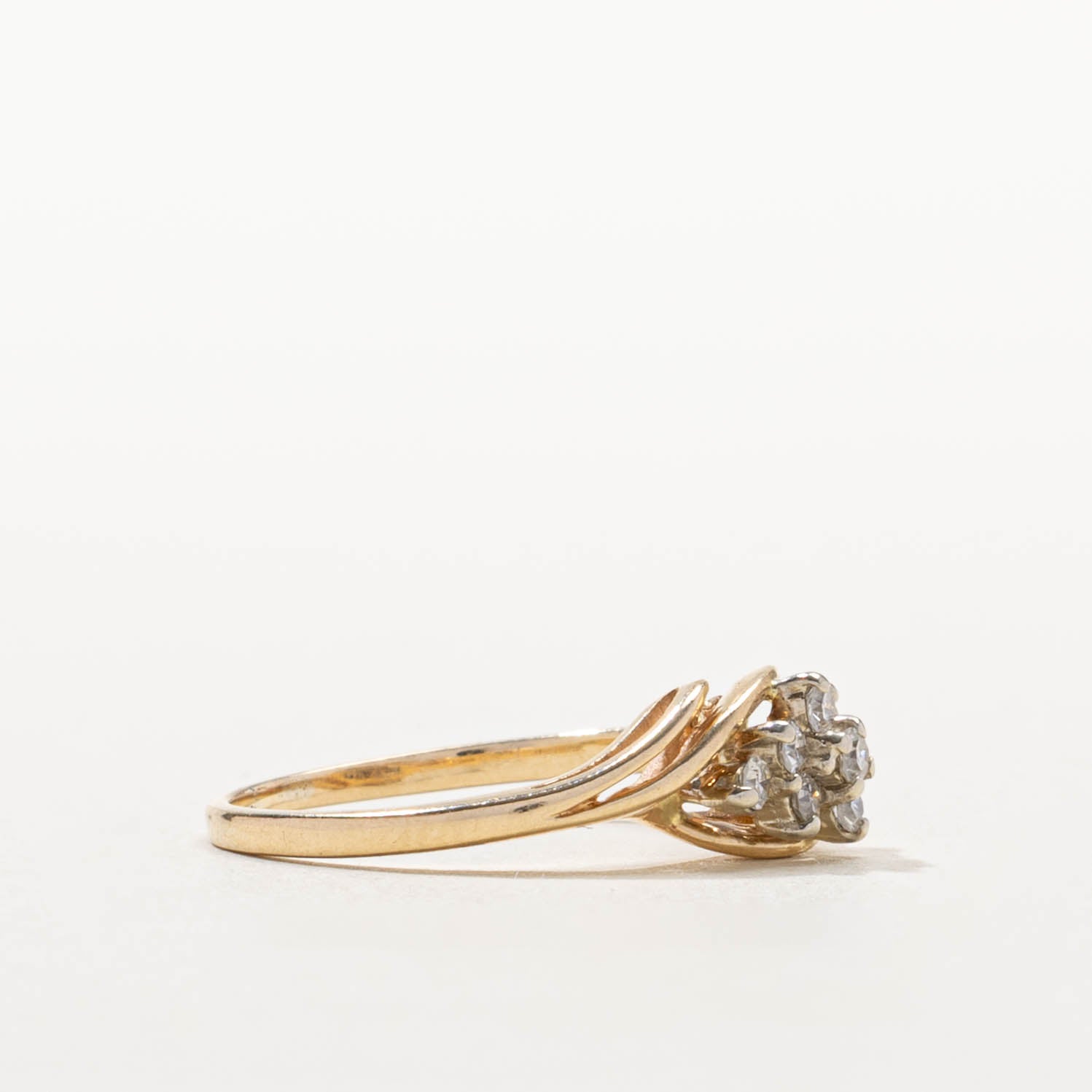 14k Diamond Marquise Cluster Grooved Ring | SZ 5