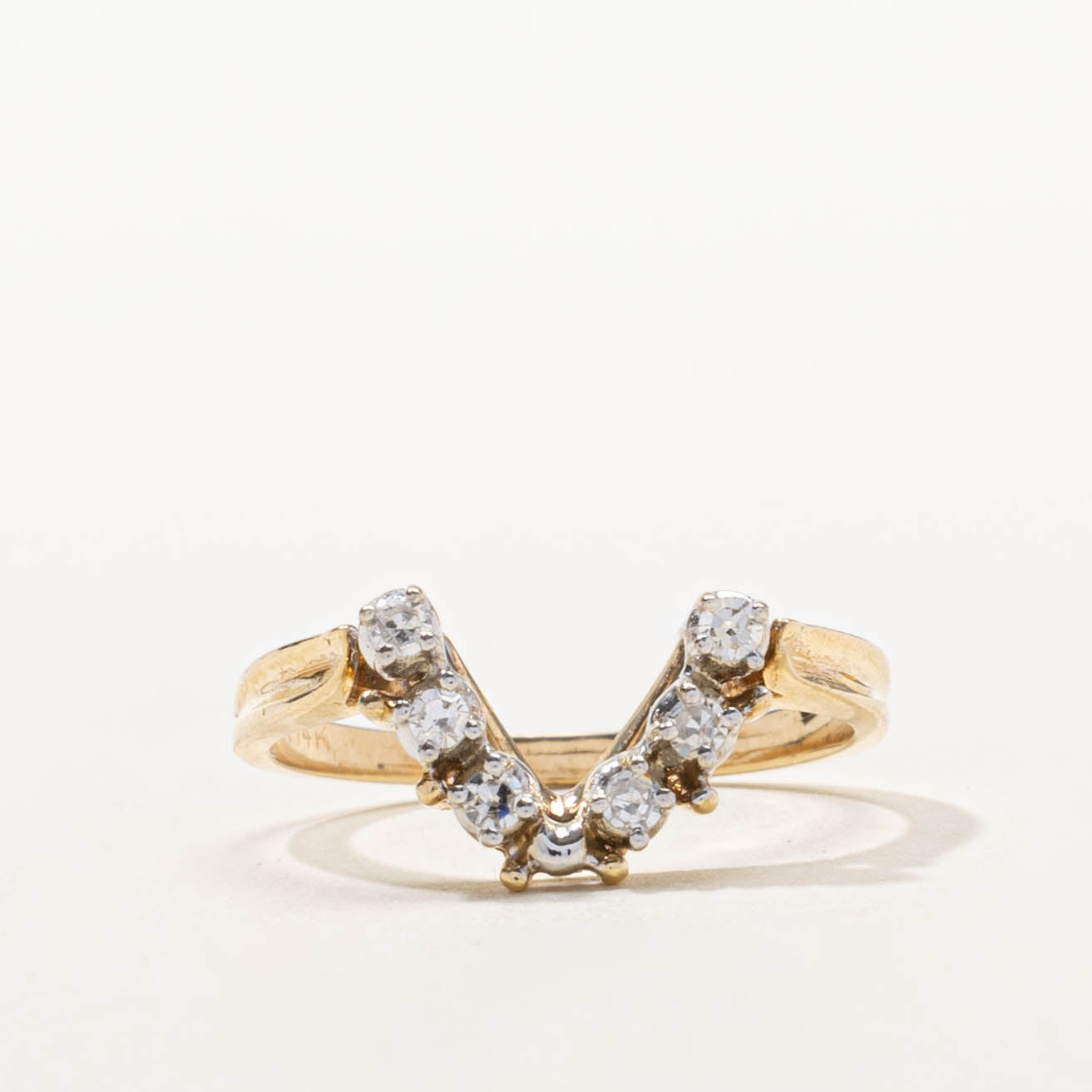 14k Diamond Chevron Ring | SZ 6.25