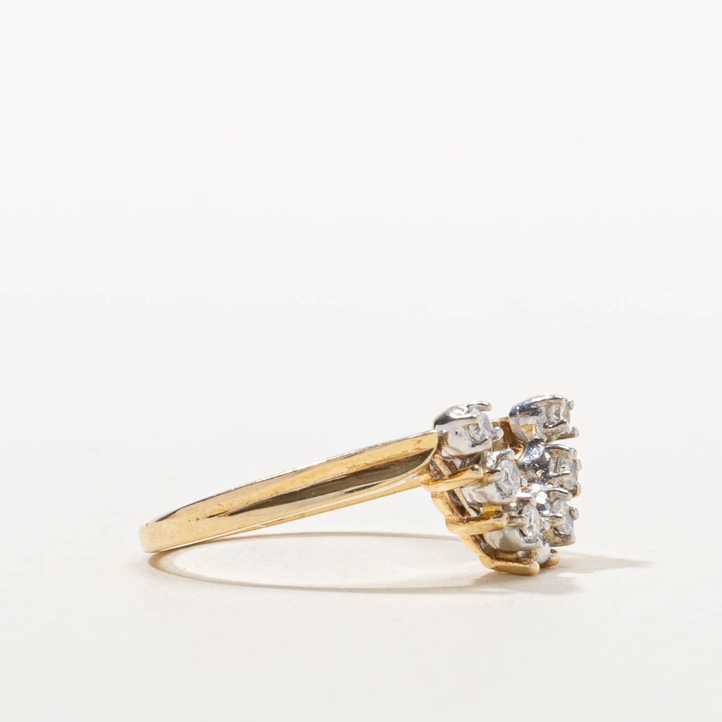 14k Diamond Chevron Ring | SZ 6.25