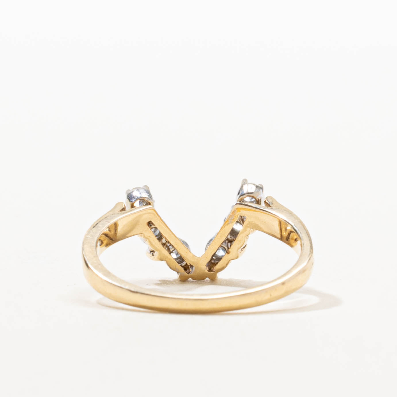 14k Diamond Chevron Ring | SZ 6.25