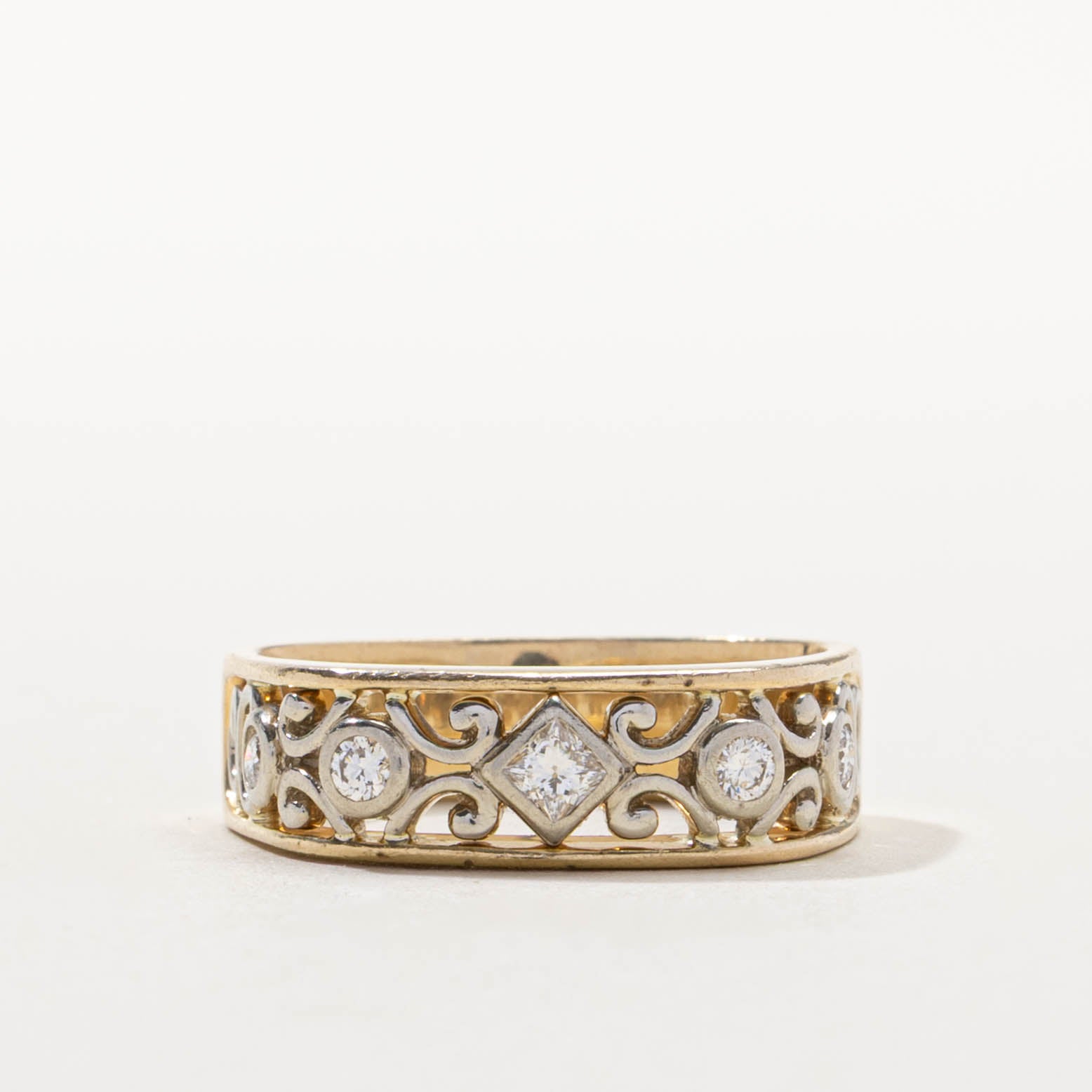 14k Bezel Set Multi Cut Diamond Scrollwork Band | SZ 6.75