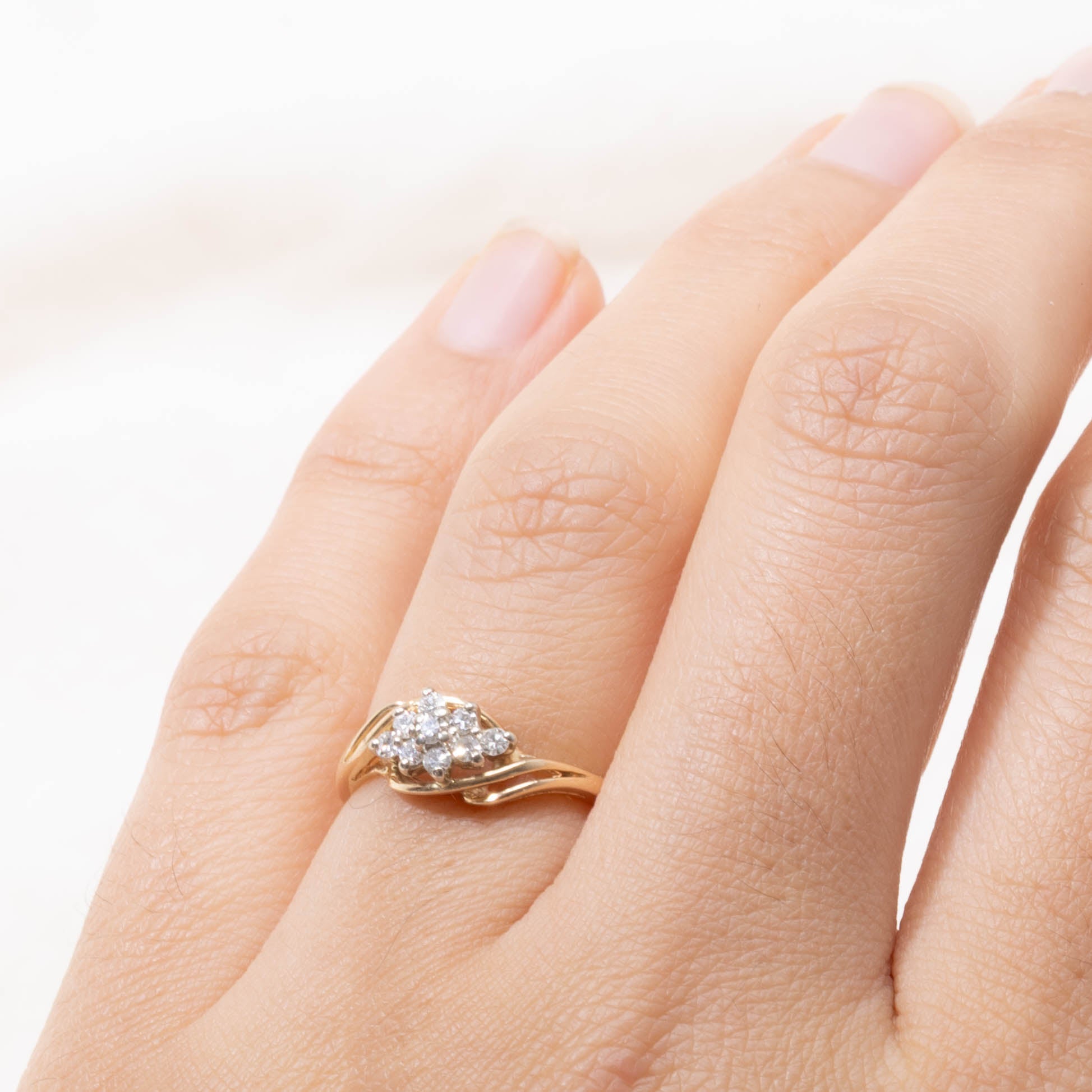 14k Diamond Marquise Cluster Grooved Ring | SZ 5