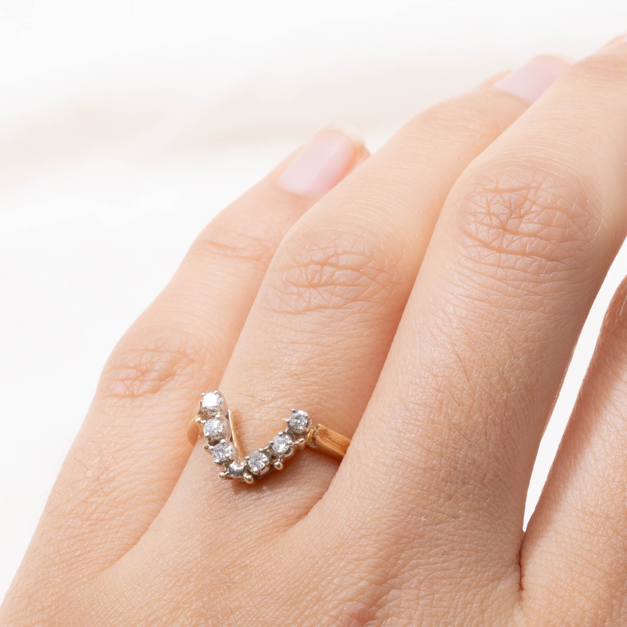 14k Diamond Chevron Ring | SZ 6.25