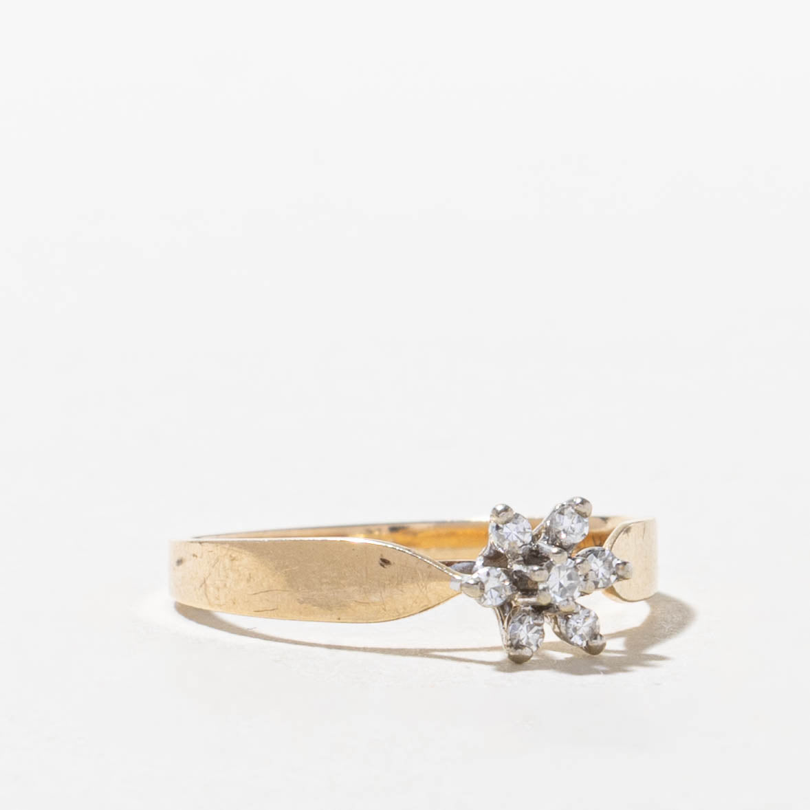 10k Diamond Floral Cluster Ring | SZ 5.5
