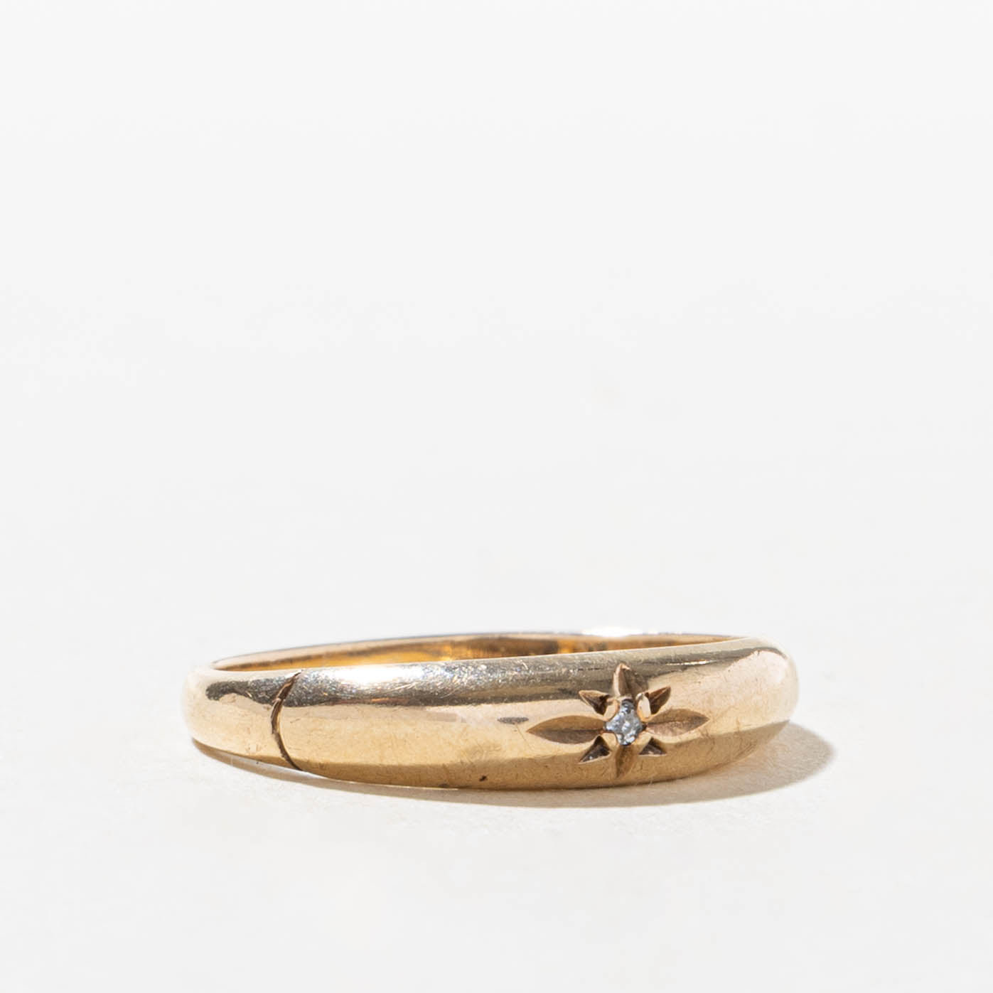 10k Star Set Diamond Petite Dome Ring | SZ 6