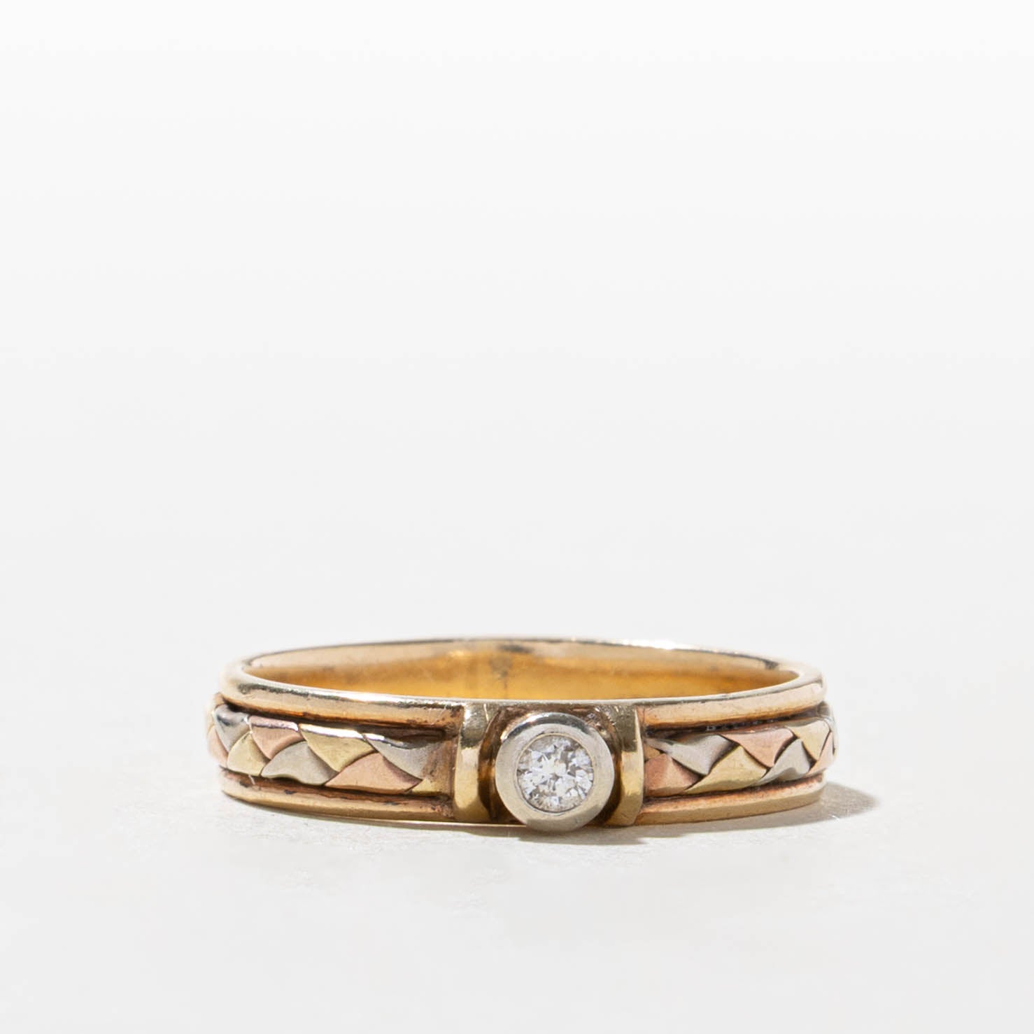 10k Bezel Set Diamond Braided Design Band | 4.05mm | SZ 7.75