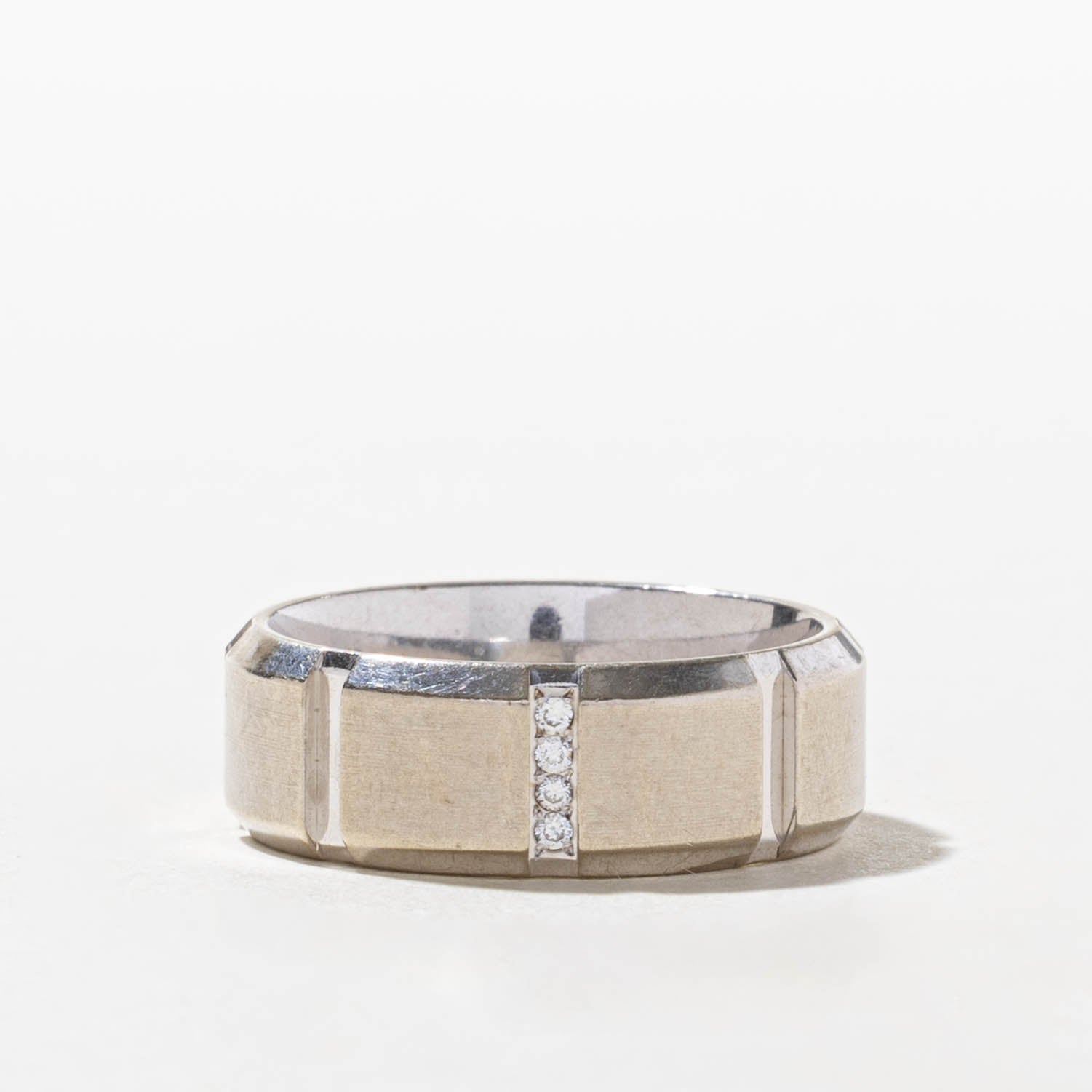 10k Diamond Accent Grooved Band | 7.00mm | SZ 7.5