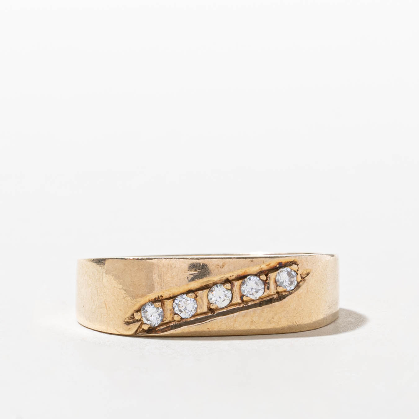 10k Five Stone Diagonal Row Diamond Band | SZ 9