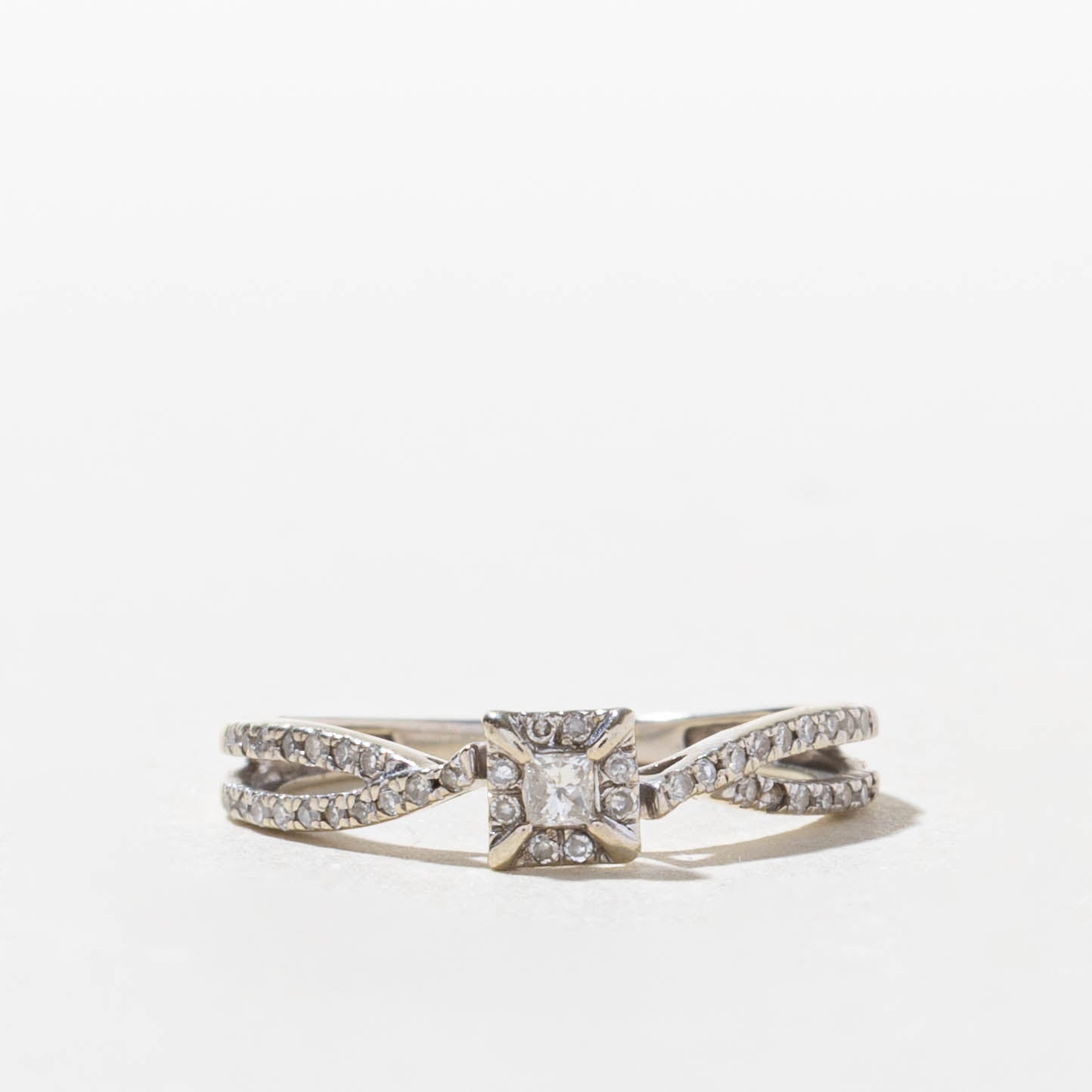 14k Princess Cut Diamond Halo Crossover Ring | SZ 4.75