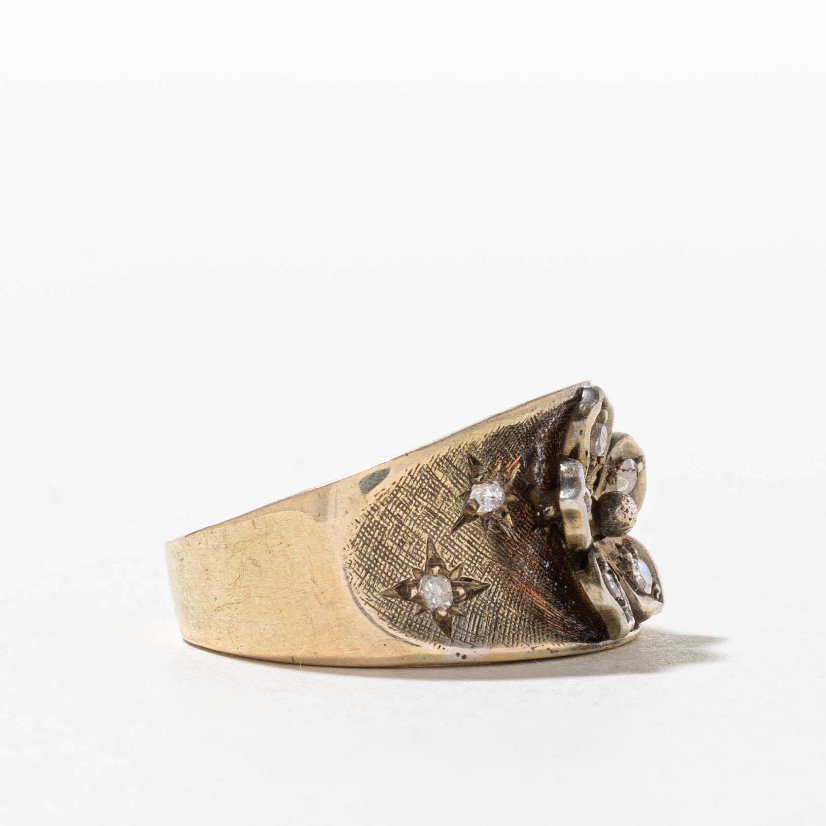 14k Diamond Textured Flower Ring | SZ 6.75