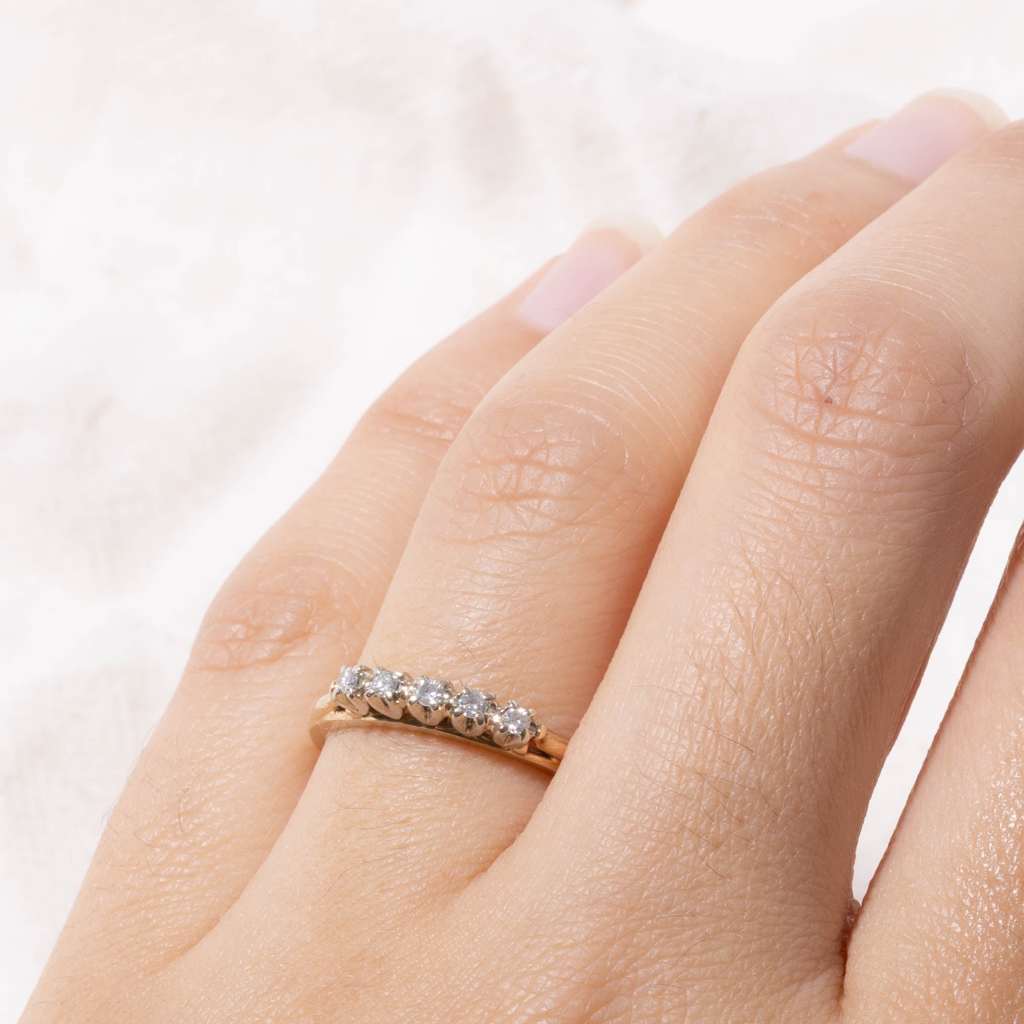 10k Five Stone Diamond Band | SZ 7.5