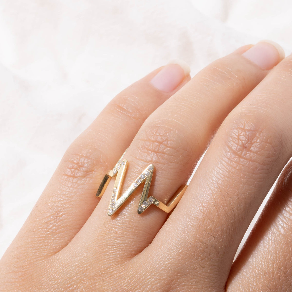 18k Diamond Accented Zigzag Ring | SZ 5.75