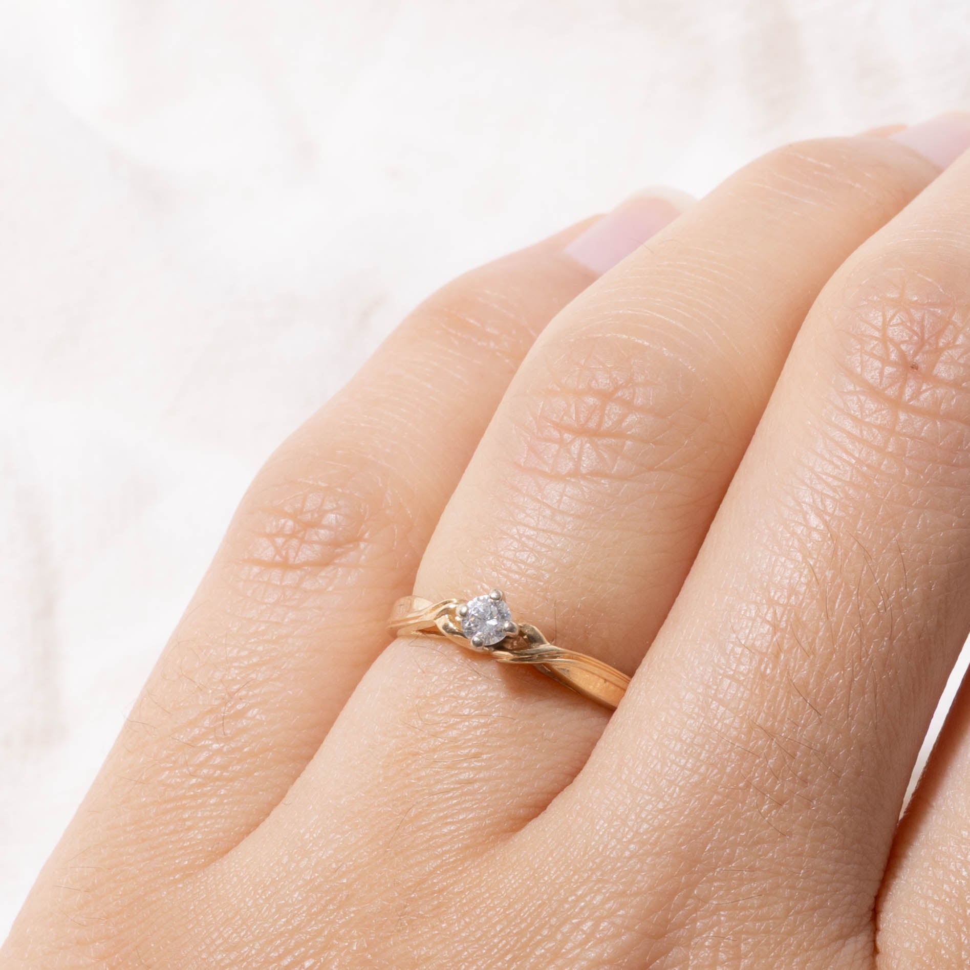 14k Diamond Crossover Ring | SZ 4.75