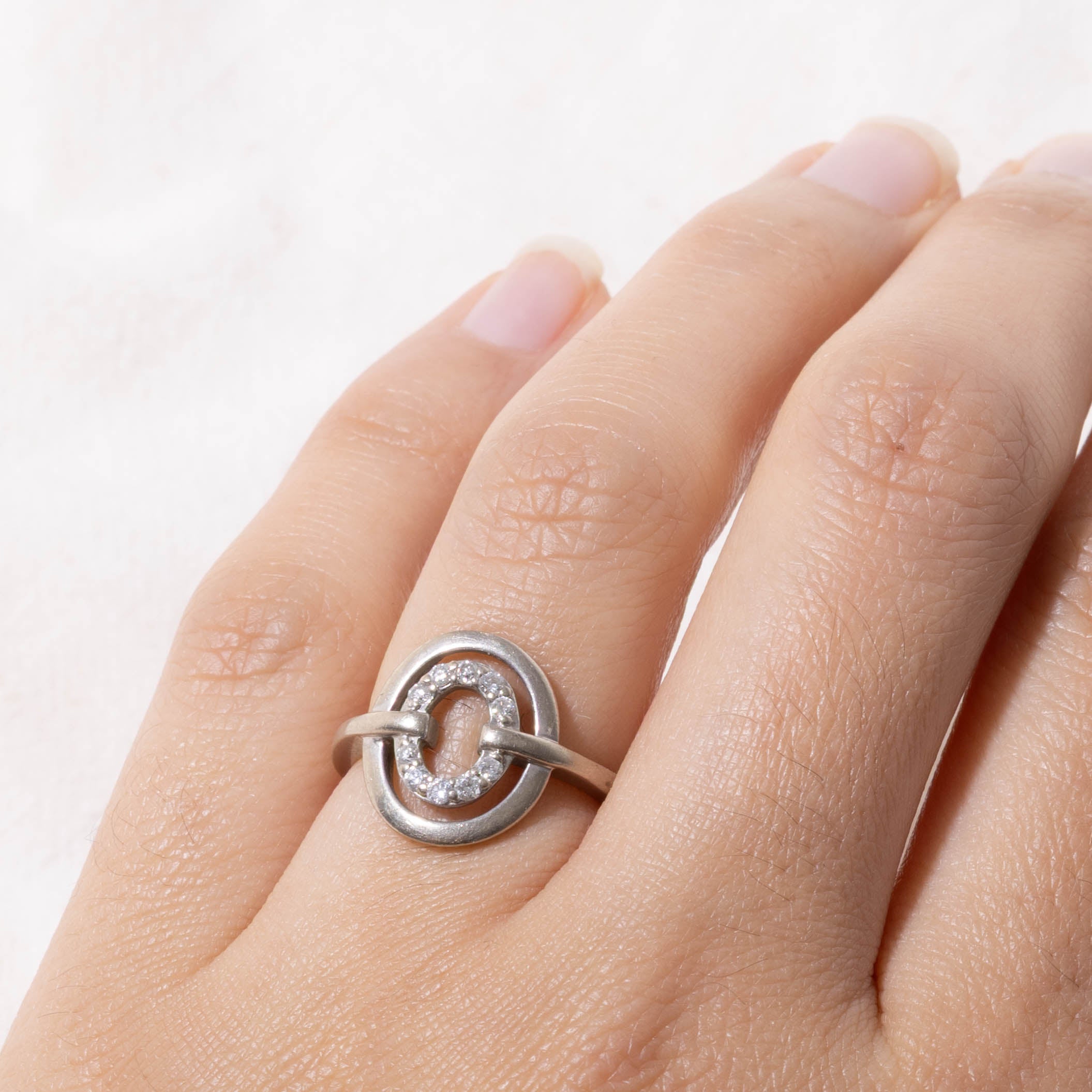 14k Diamond Layered Oval Ring | SZ 5.5