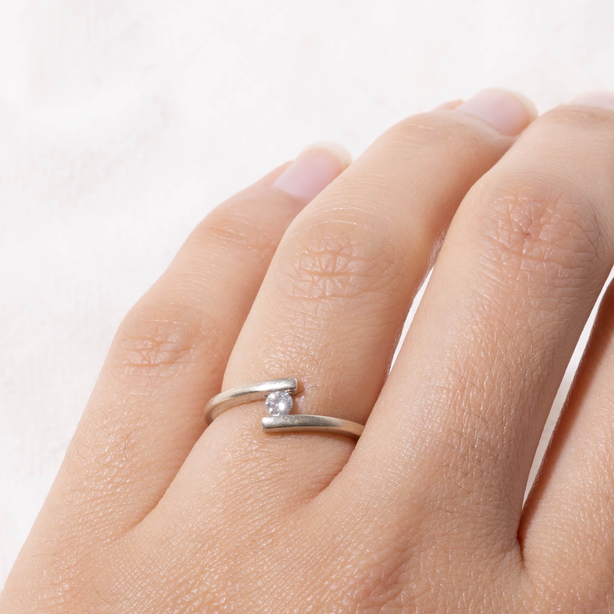 14k Round Brilliant Diamond Bypass Ring | SZ 4.25