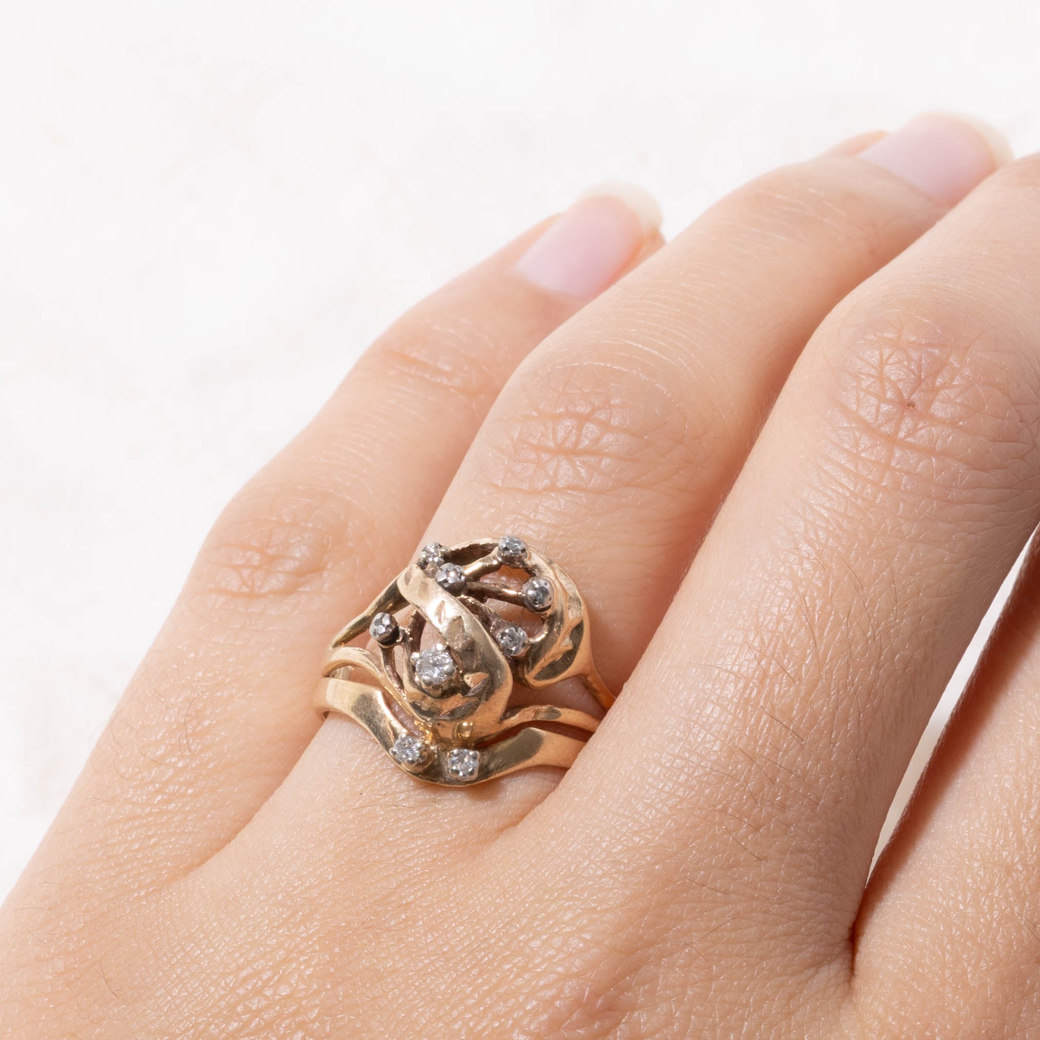 10k Scattered Diamond Abstract Ring | SZ 7.5