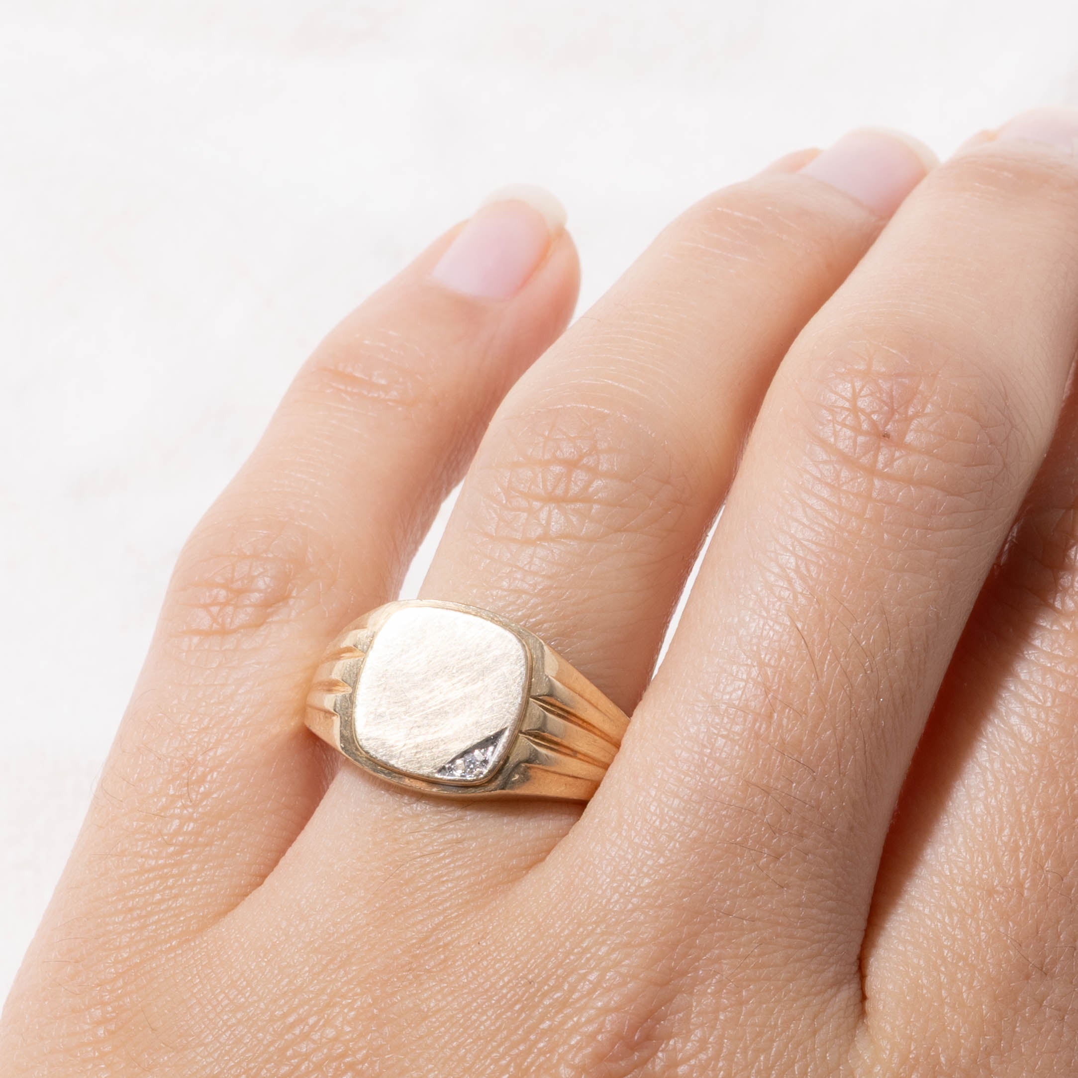 10k Corner Diamond Accented Grooved Signet Ring | SZ 8.25