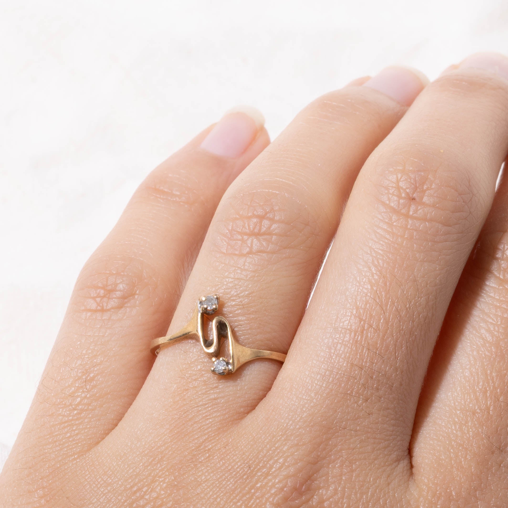 10k Two Stone Diamond Swirl Abstract Ring | SZ 6.25