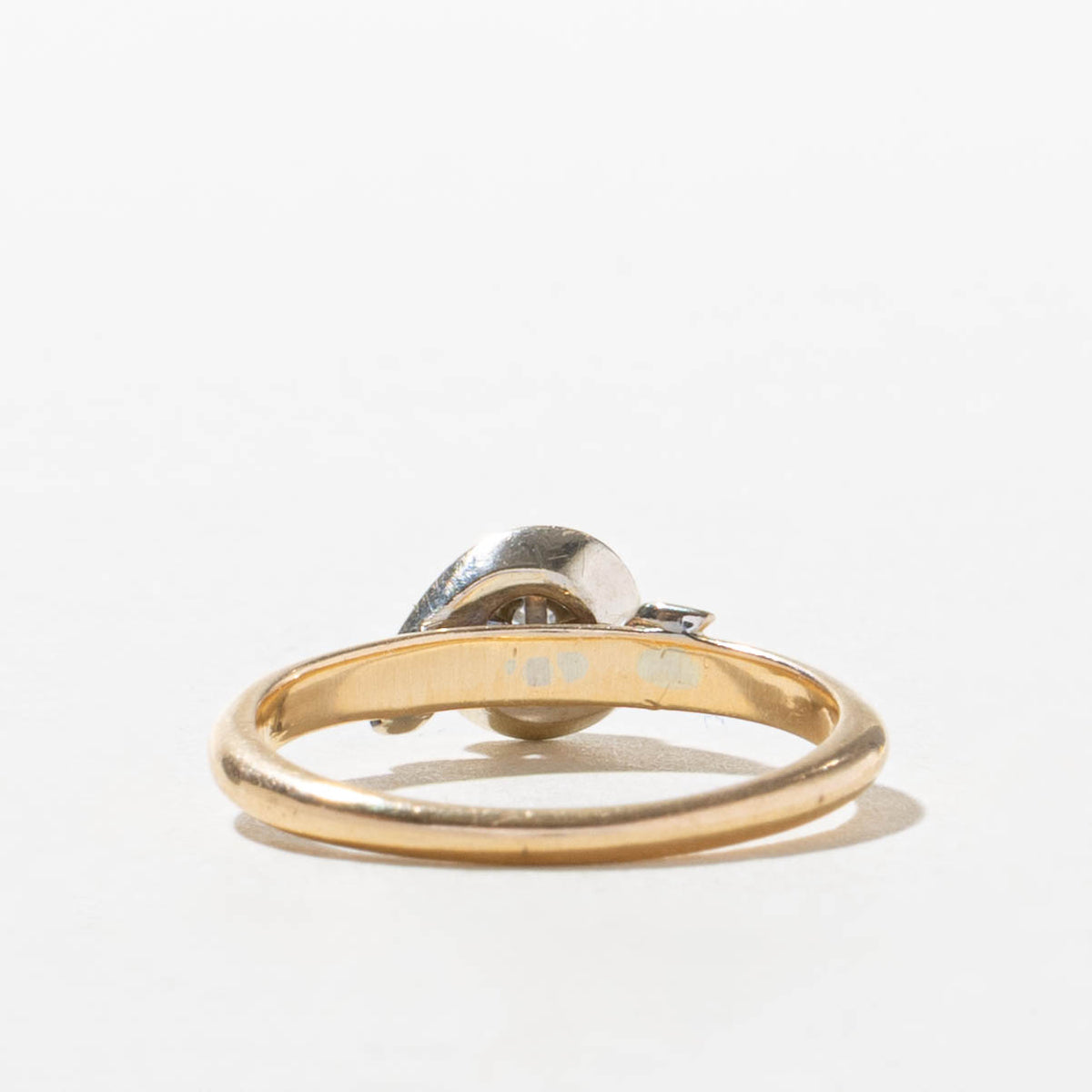 14k Illusion Set Diamond Bypass Ring | SZ 6.25
