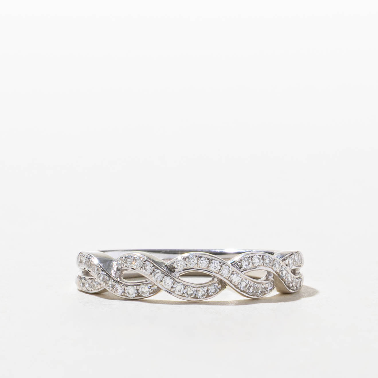 14k Pavé Set Diamond Crossover Ring | SZ 7