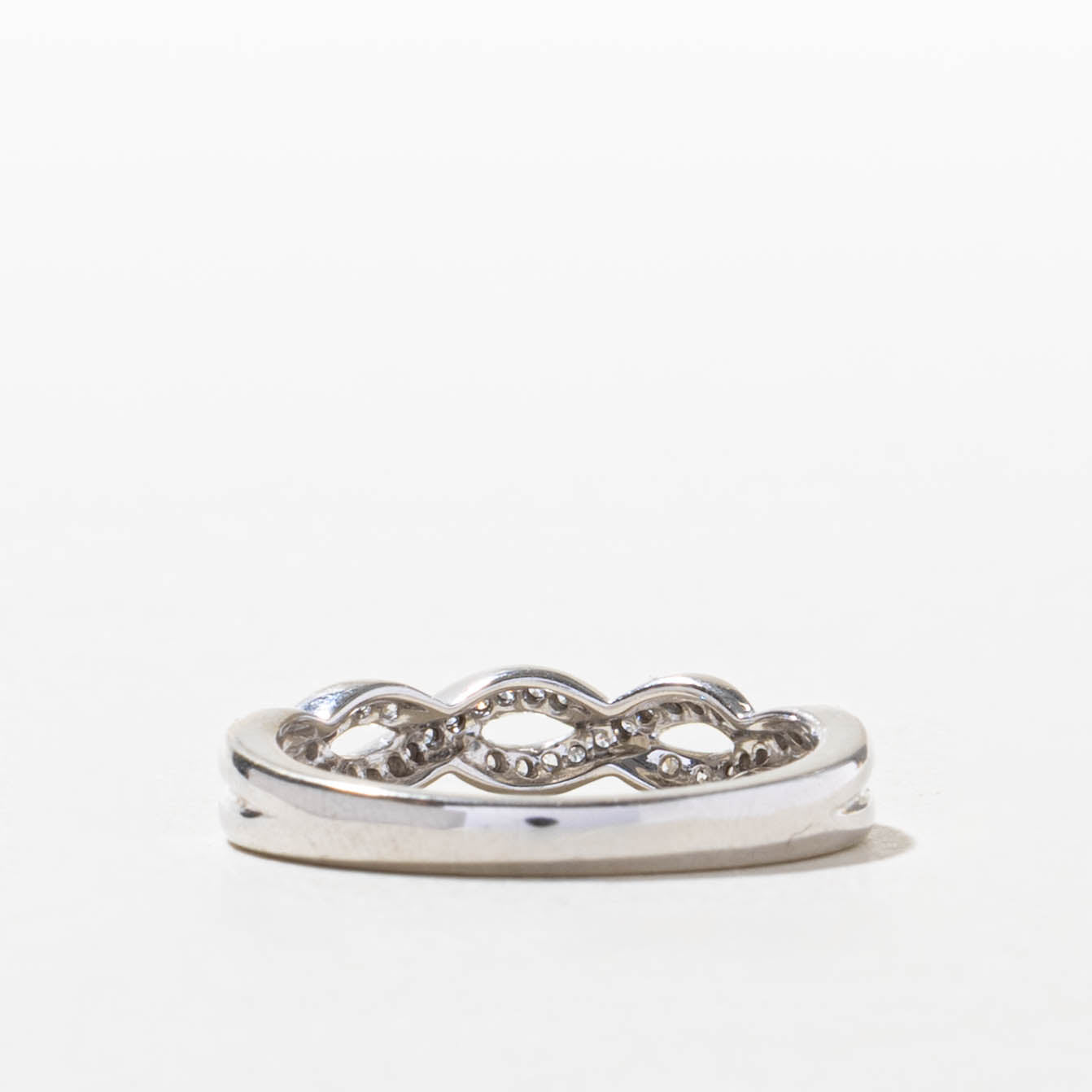 14k Pavé Set Diamond Crossover Ring | SZ 7