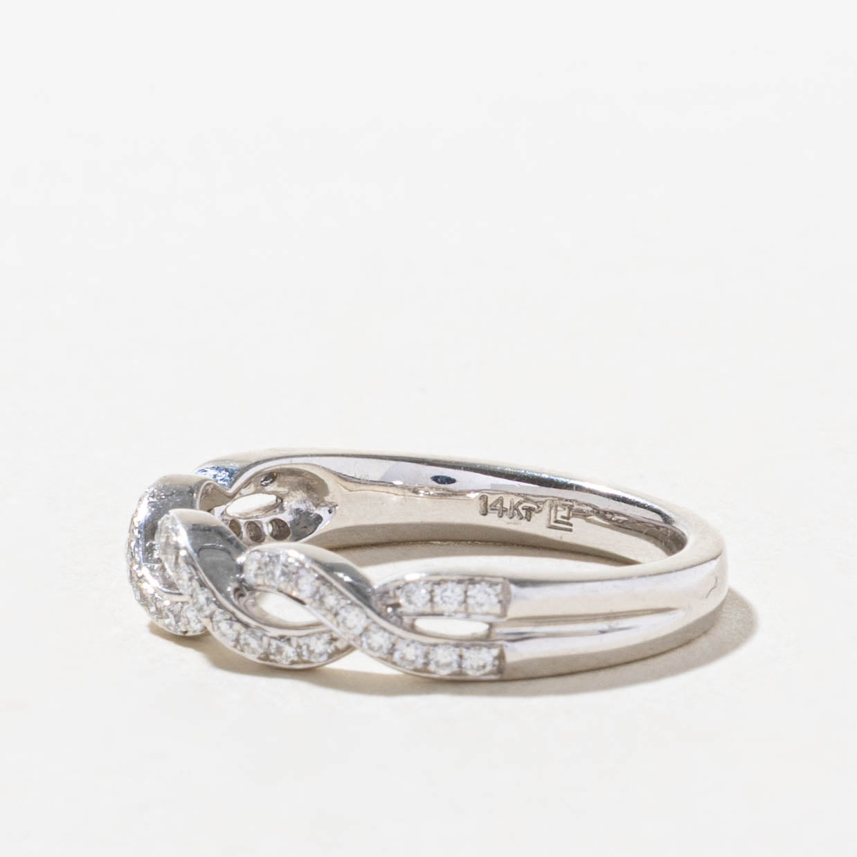 14k Pavé Set Diamond Crossover Ring | SZ 7