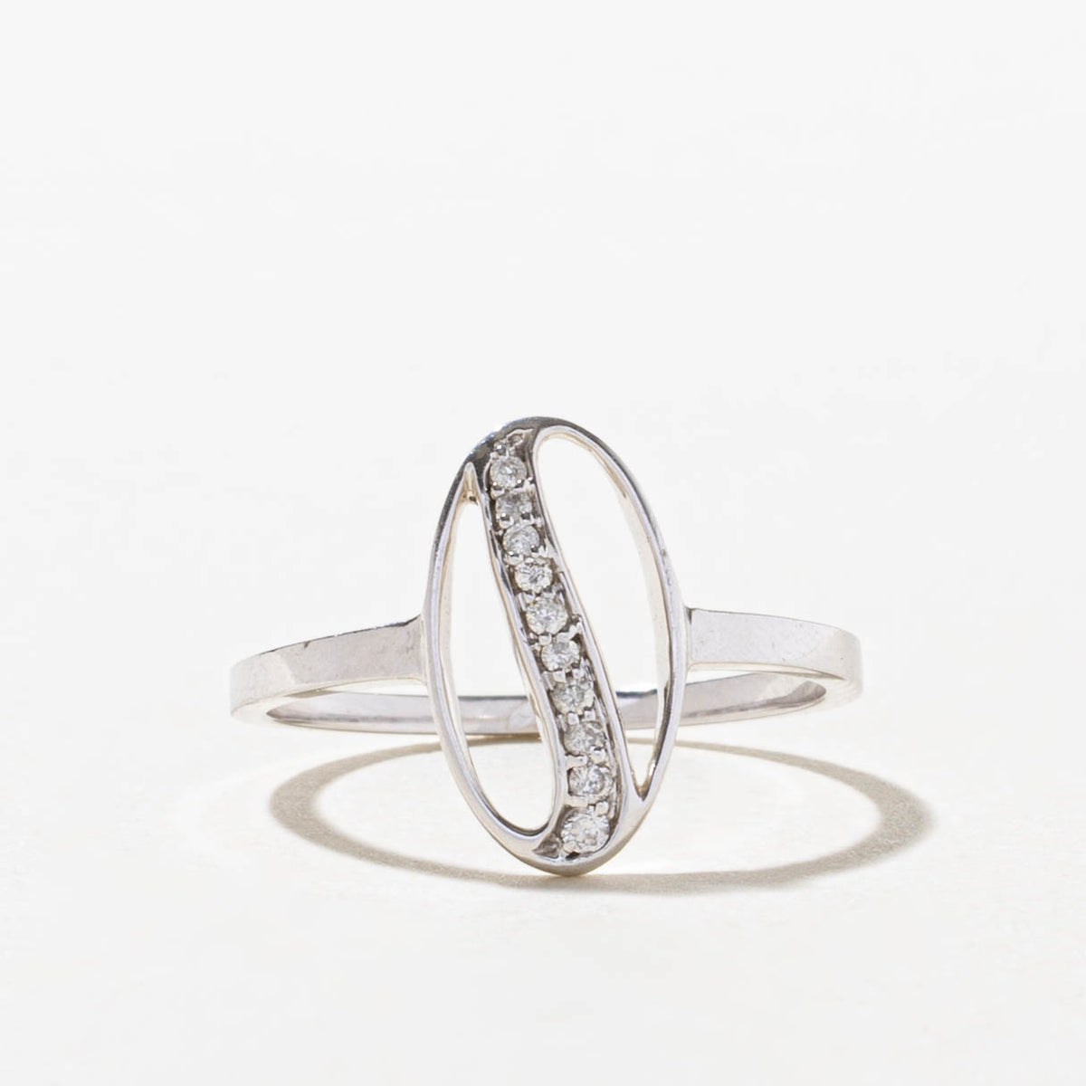 14k Pave Diamond Oval Framed Ring | SZ 6