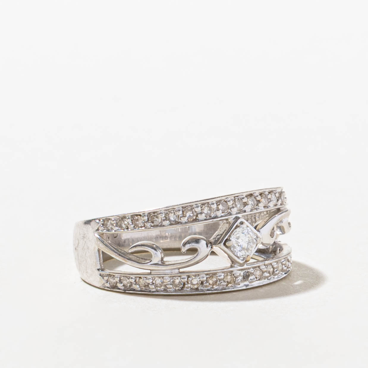 10k Diamond Scrollwork Openwork Band | SZ 4.75