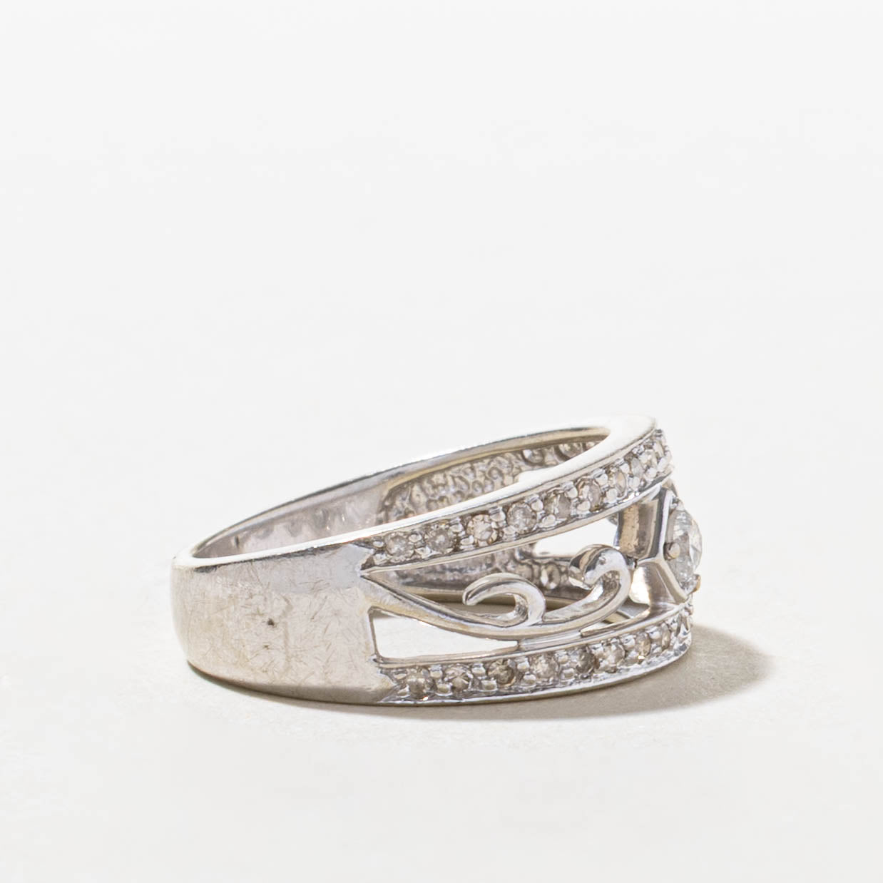 10k Diamond Scrollwork Openwork Band | SZ 4.75