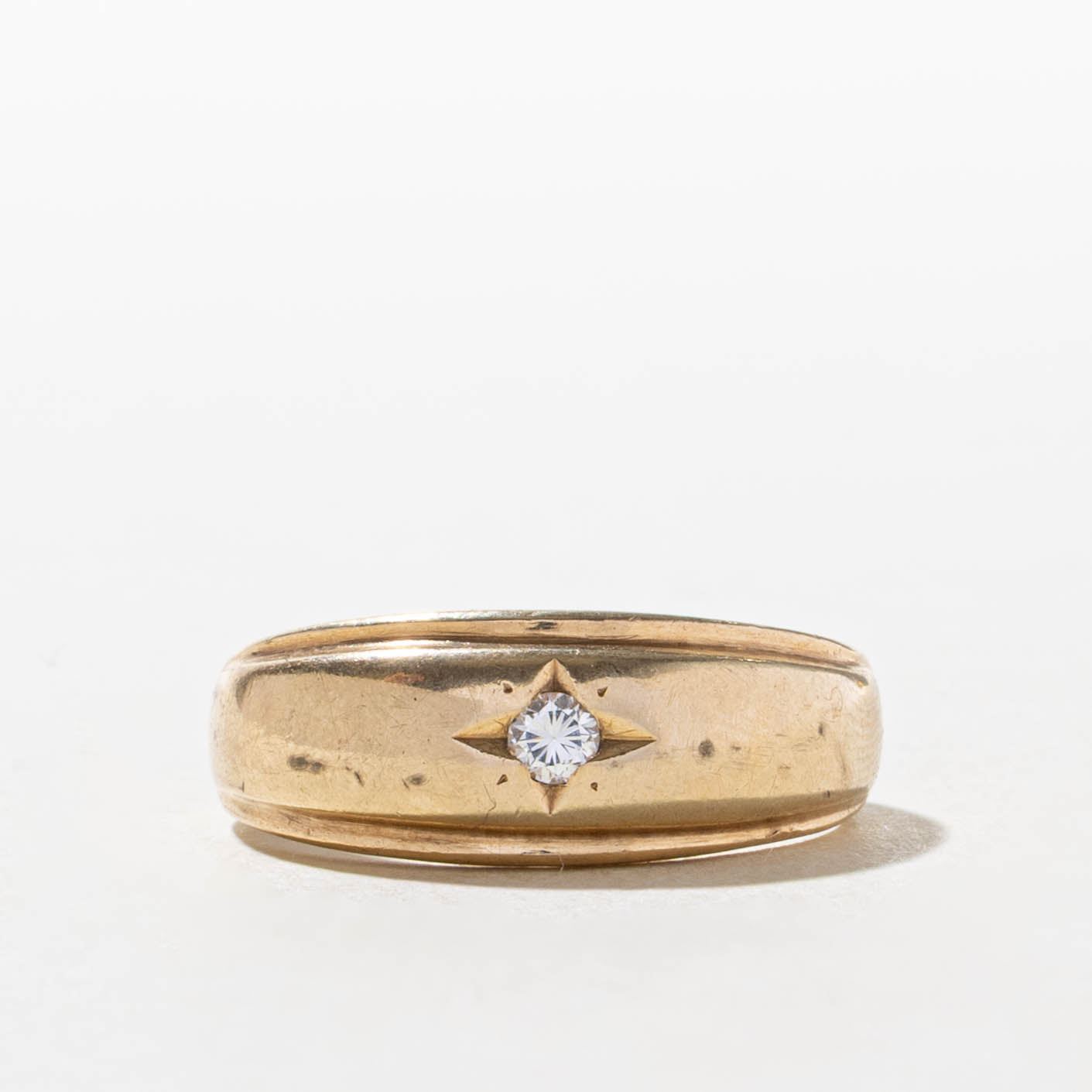 10k Star Set Diamond Grooved Tapered Band | SZ 8.75