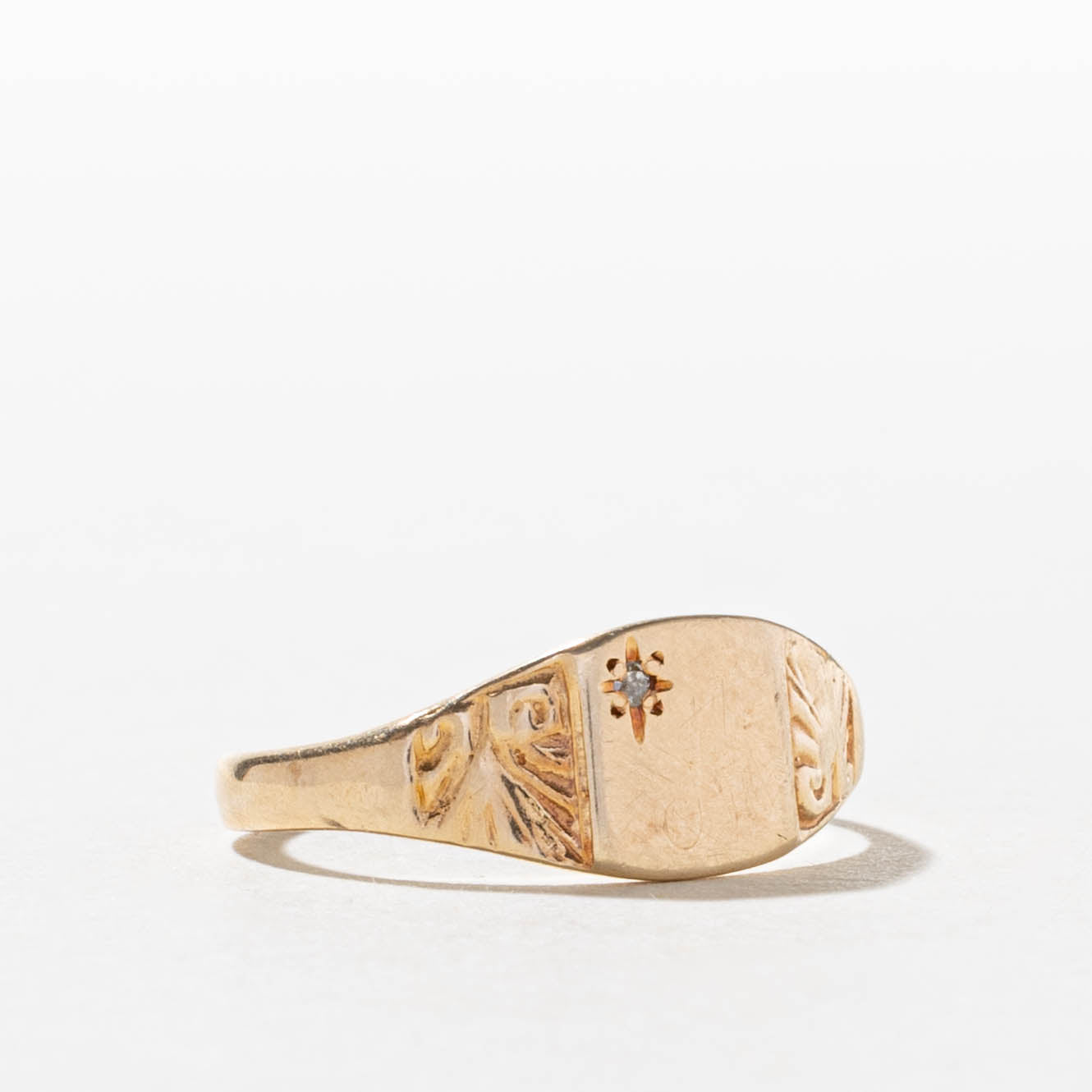 10k Star Set Diamond "M" Initial Engraved Signet Ring | SZ 6.75