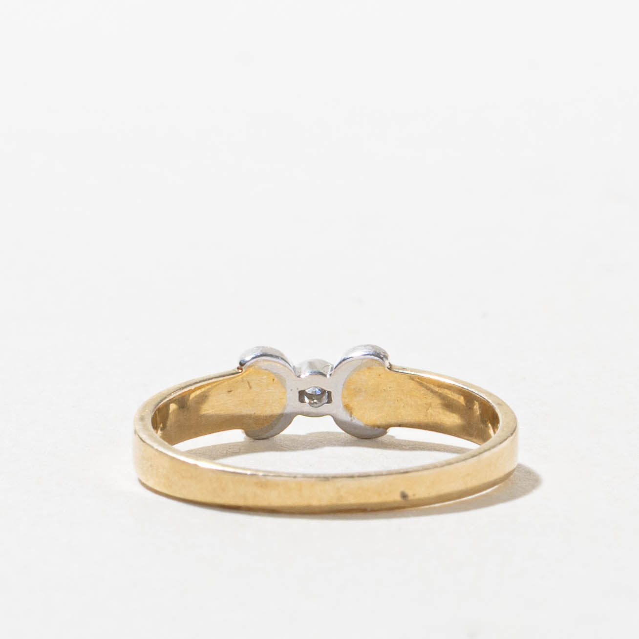 10k Bezel Set Diamond Buckle Ring | SZ 6.5