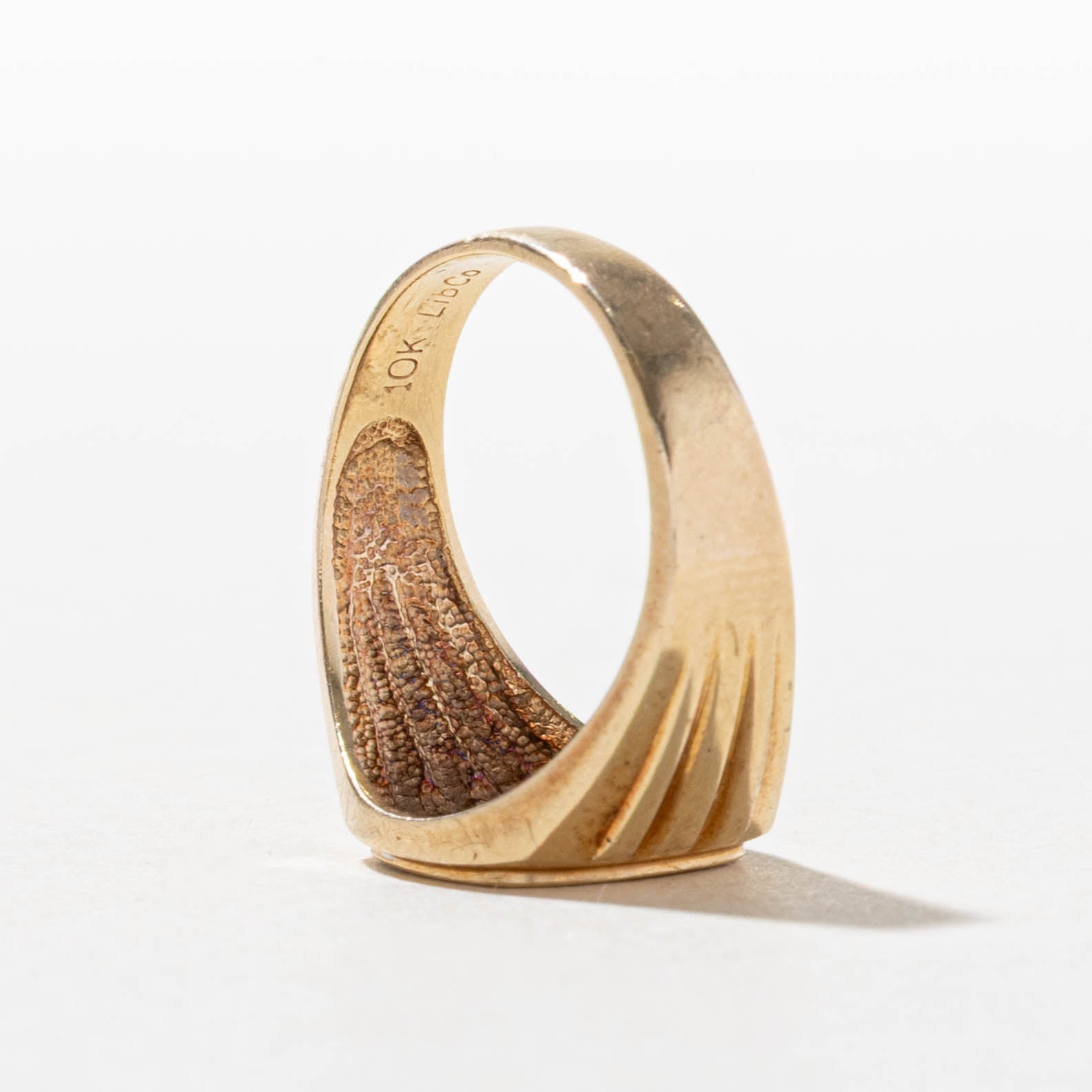 10k Corner Diamond Accented Grooved Signet Ring | SZ 8.25