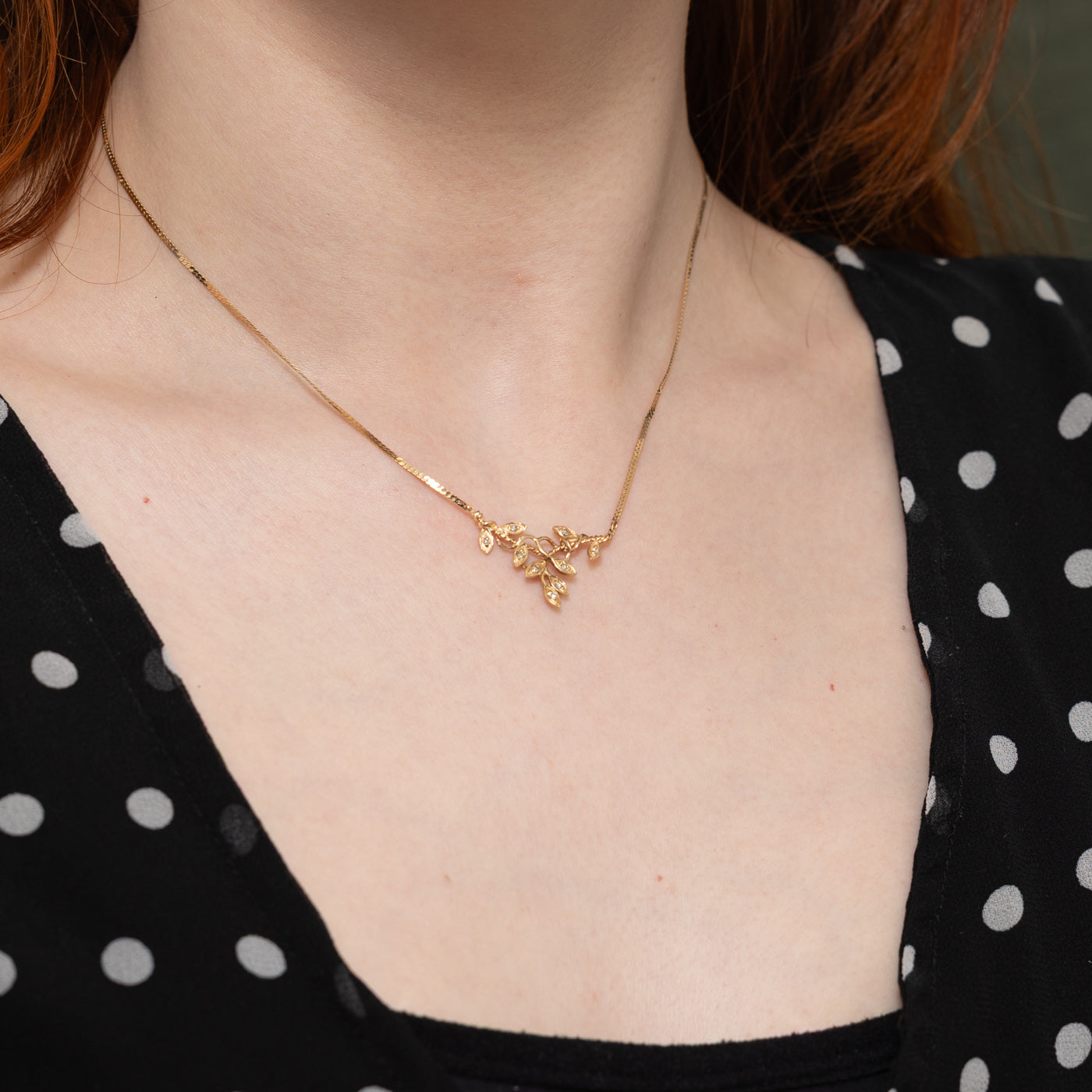 10k Scattered Diamond Vine Pendant Necklace | 16"