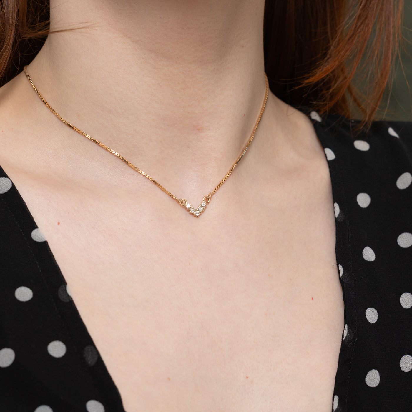 10k Five Stone Diamond “V” Pendant Necklace | 14"
