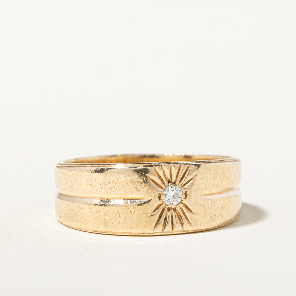 14k Star Set Diamond Grooved Band | 6.00mm | SZ 9.5