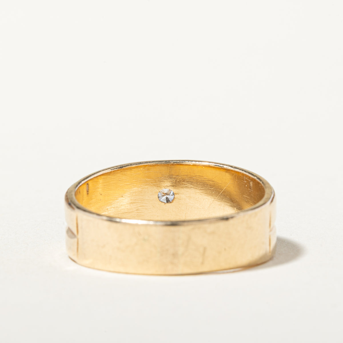 14k Star Set Diamond Grooved Band | 6.00mm | SZ 9.5