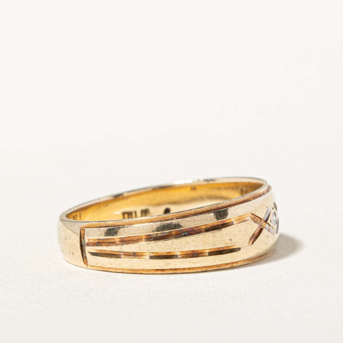 10k Illusion Set Diamond Grooved Geometric Band | 6.00mm | SZ 9.5