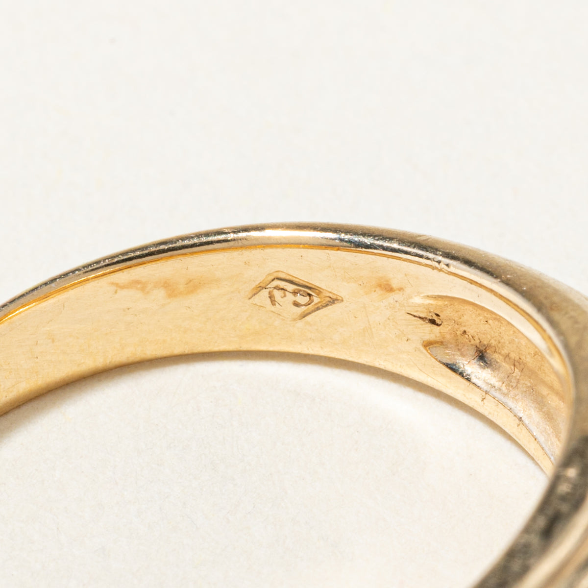 14k Single Stone Diamond Dome Ring | SZ 6.75