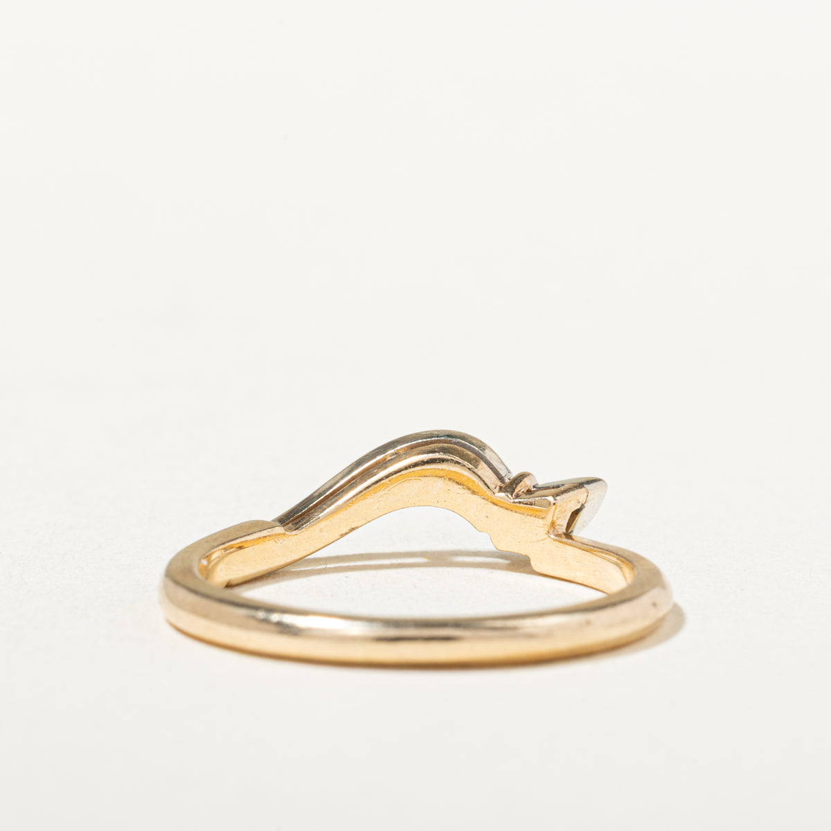 14k Two Tone Diamond Grooved Wave Contour Ring | SZ 4.75
