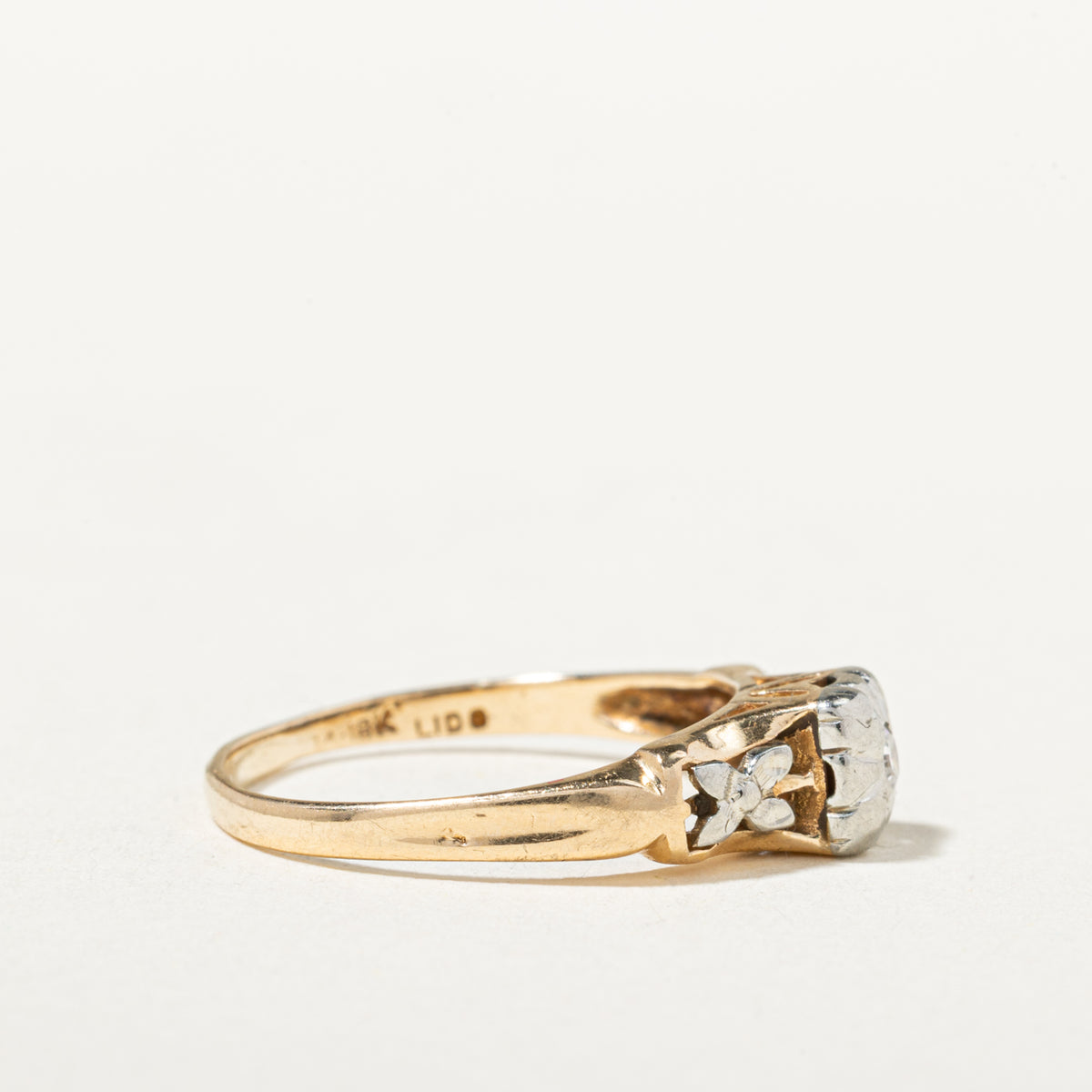 Two Tone Illusion Set Diamond Floral Accented Ring | SZ 4.75