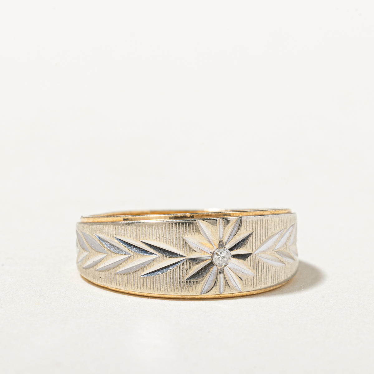 14k Two Tone Star Set Diamond Textured Band | 7.00mm | SZ 6