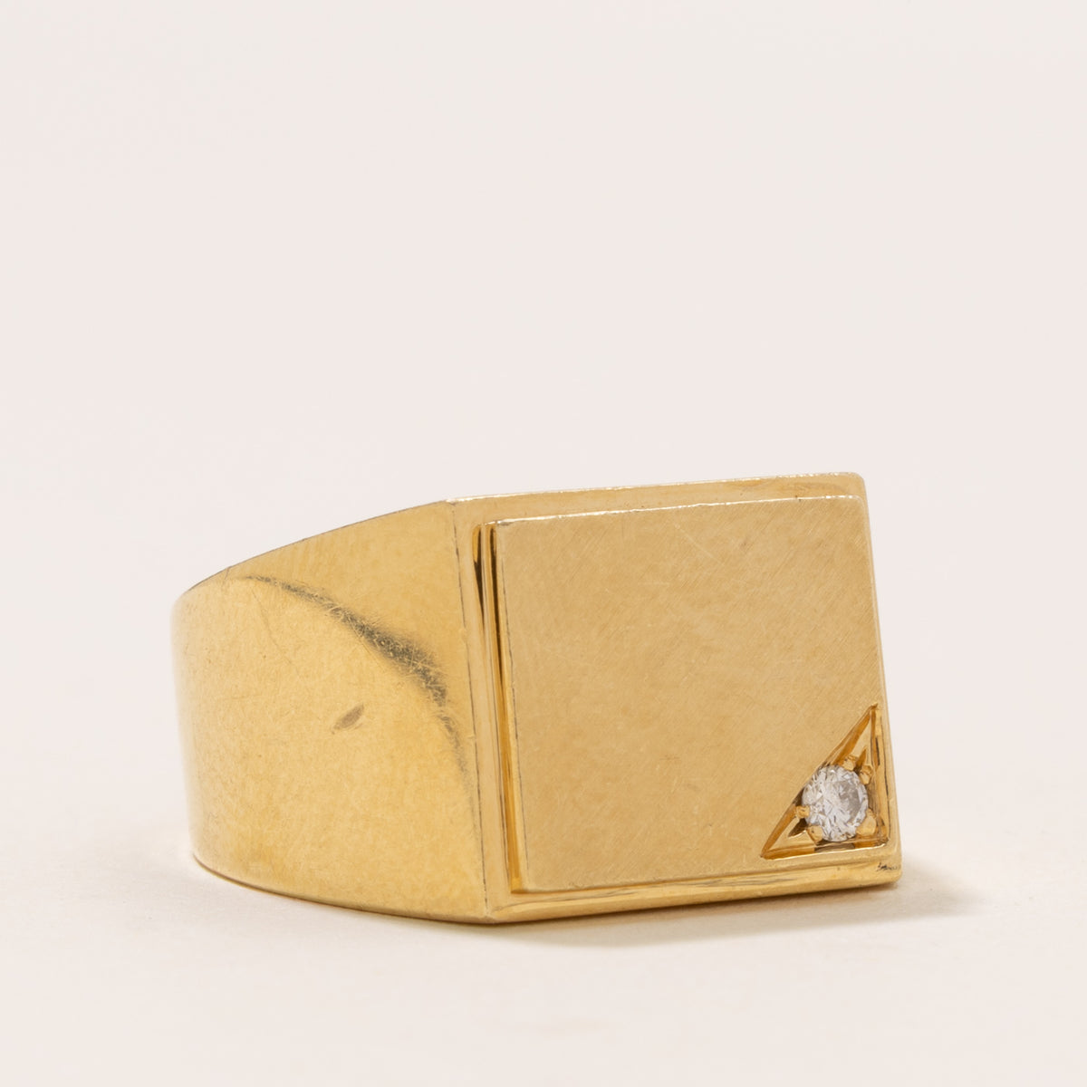 18k Corner Diamond Matte Signet Ring | SZ 7.5