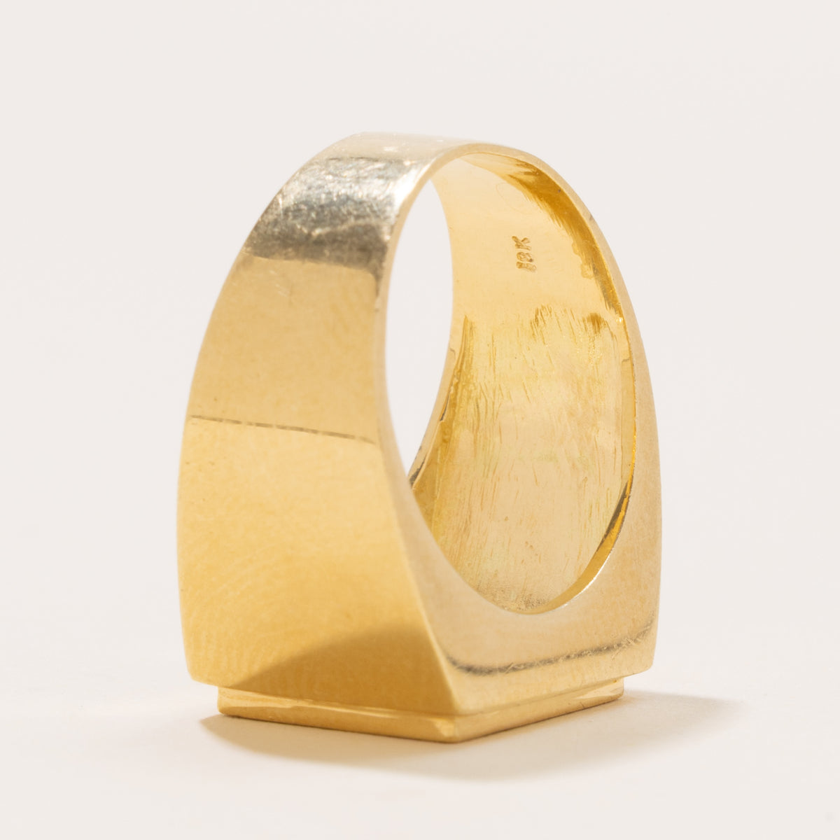 18k Corner Diamond Matte Signet Ring | SZ 7.5